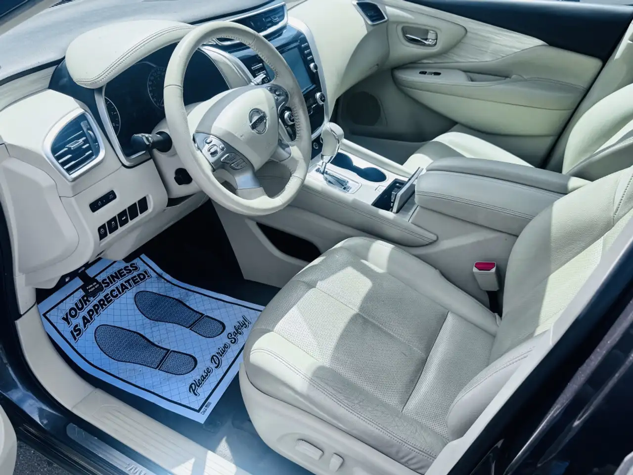 Nissan Murano снимка Nissan Murano