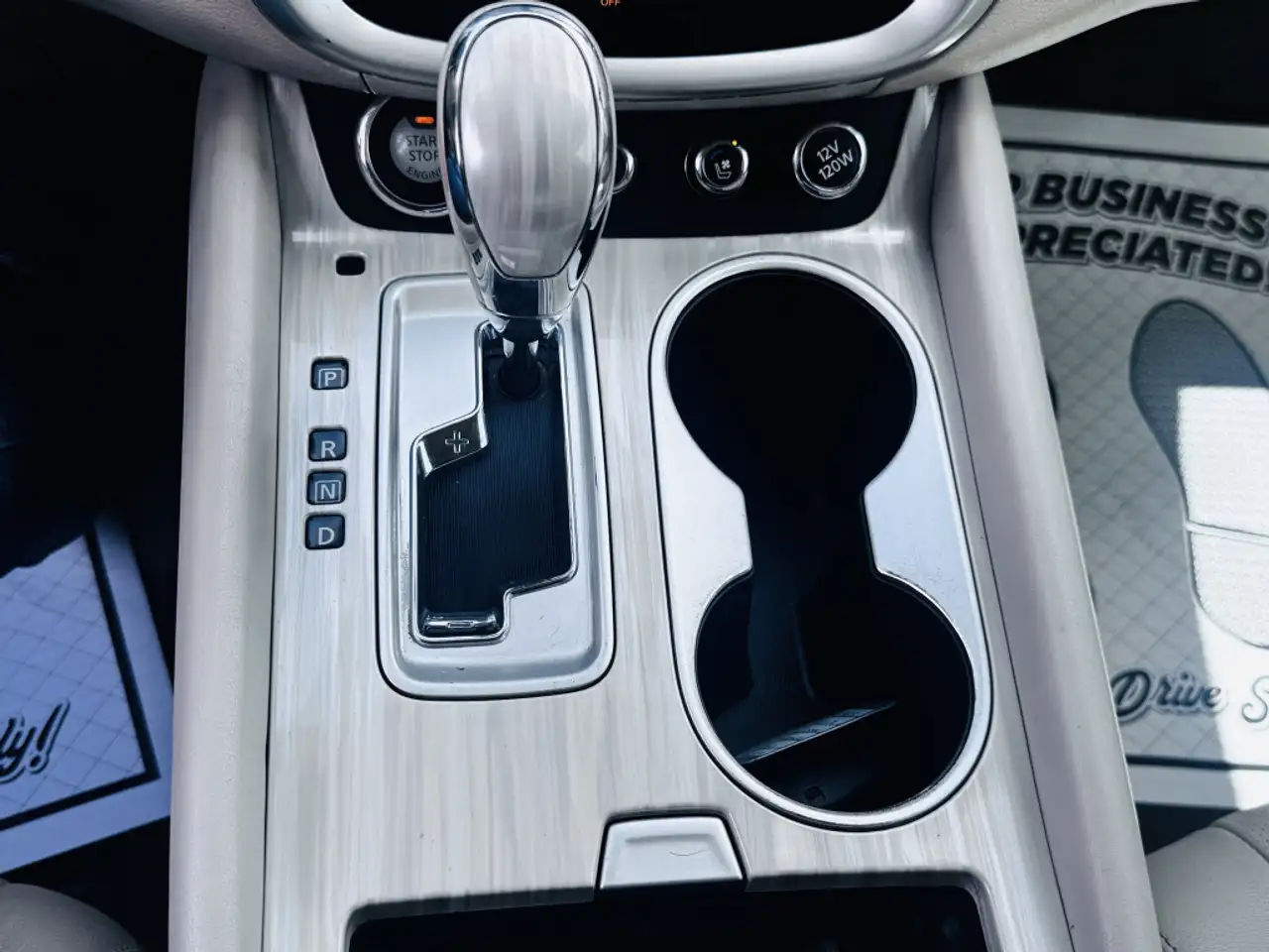 Nissan Murano снимка Nissan Murano