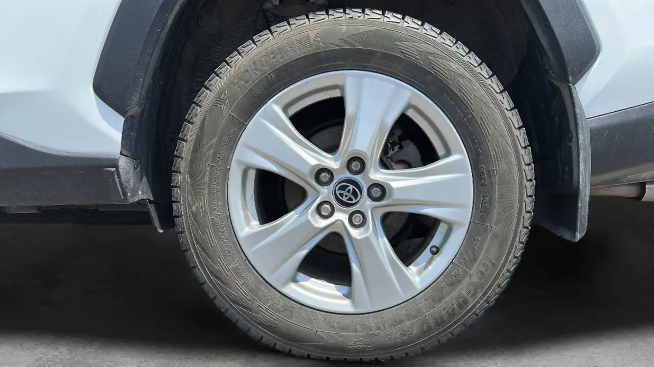Toyota RAV 4 снимка Toyota RAV 4