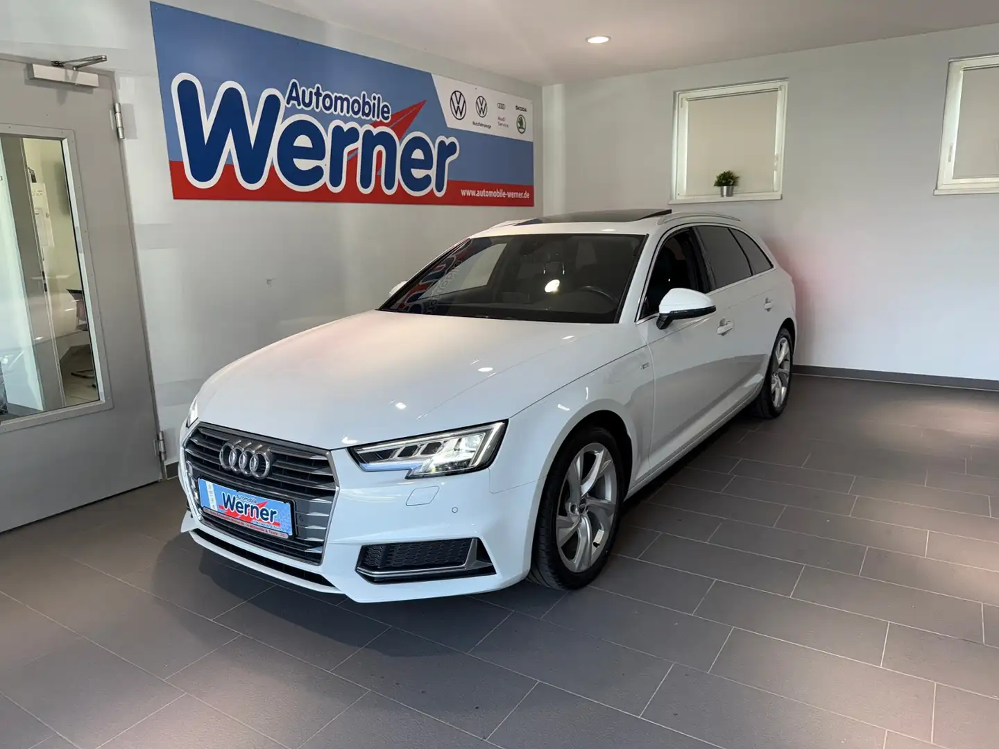 Audi A4 Avant S-Line 2.0TFSI Matrix LED Navi Panorama Weiß - 2