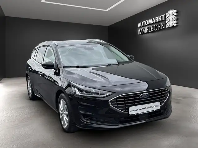 Ford Focus view 2