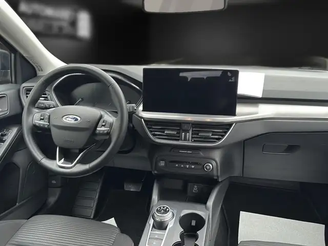 Ford Focus view 15