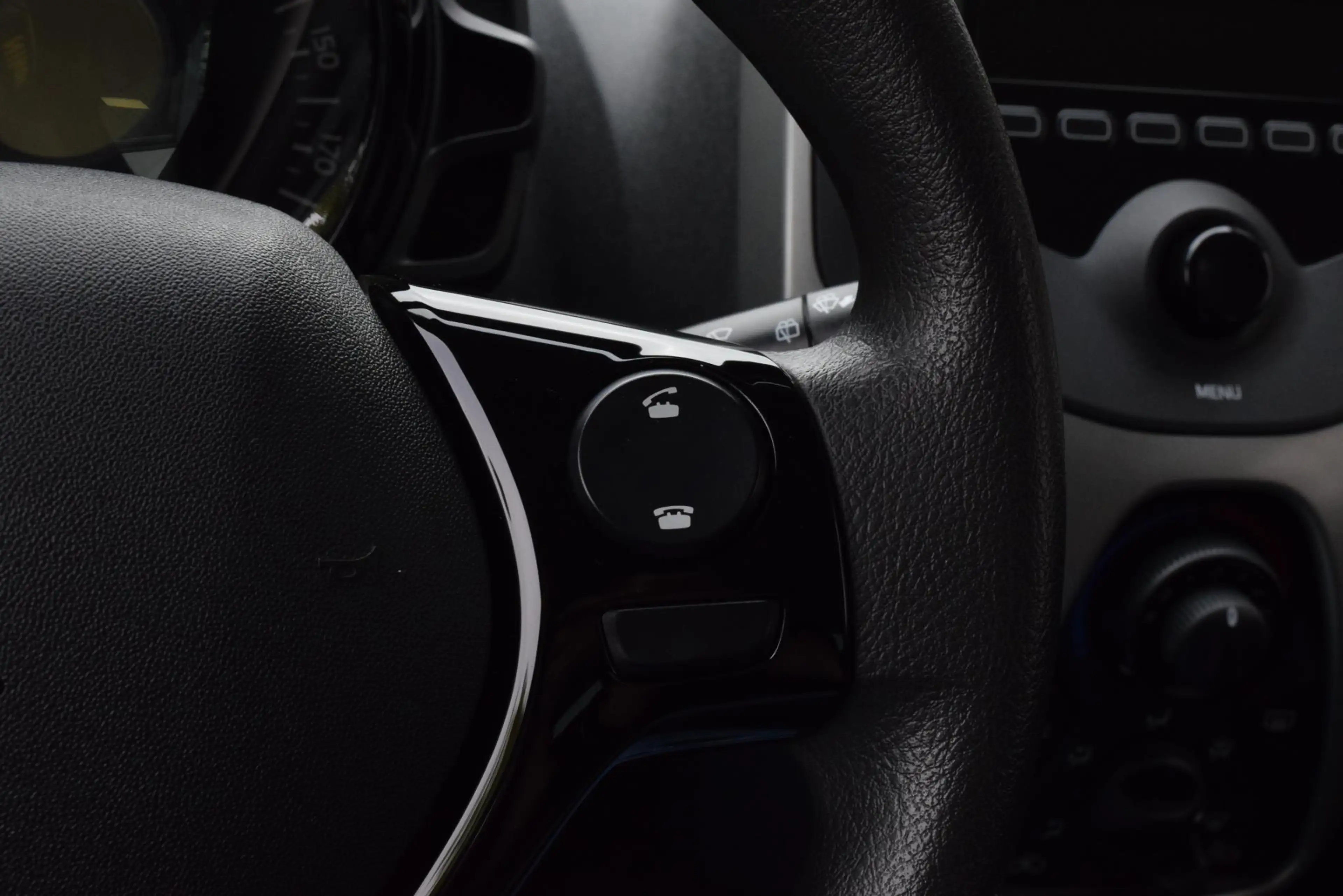 Peugeot 108 1.0 e-VTi Active — photo 19