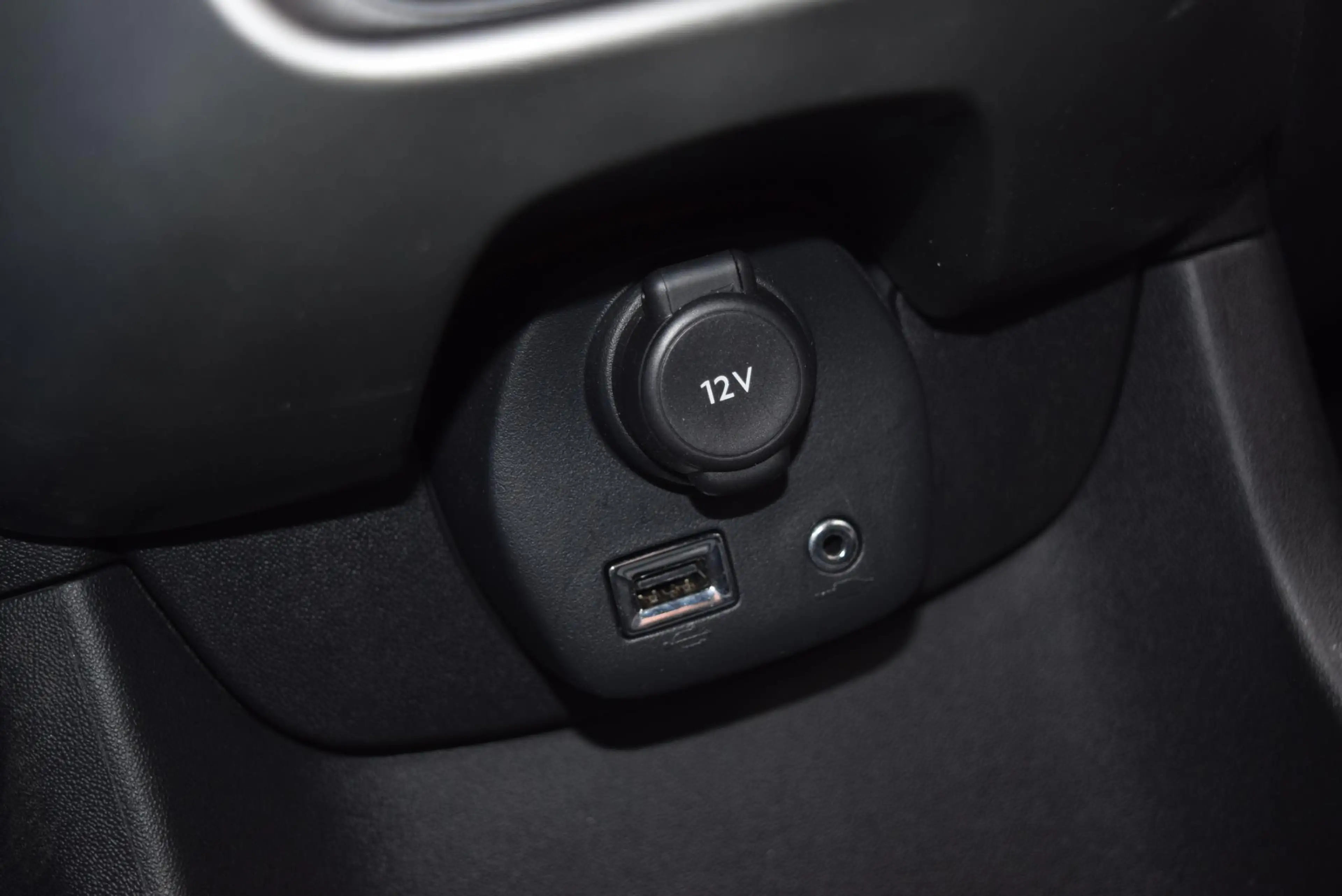 Peugeot 108 1.0 e-VTi Active — photo 22
