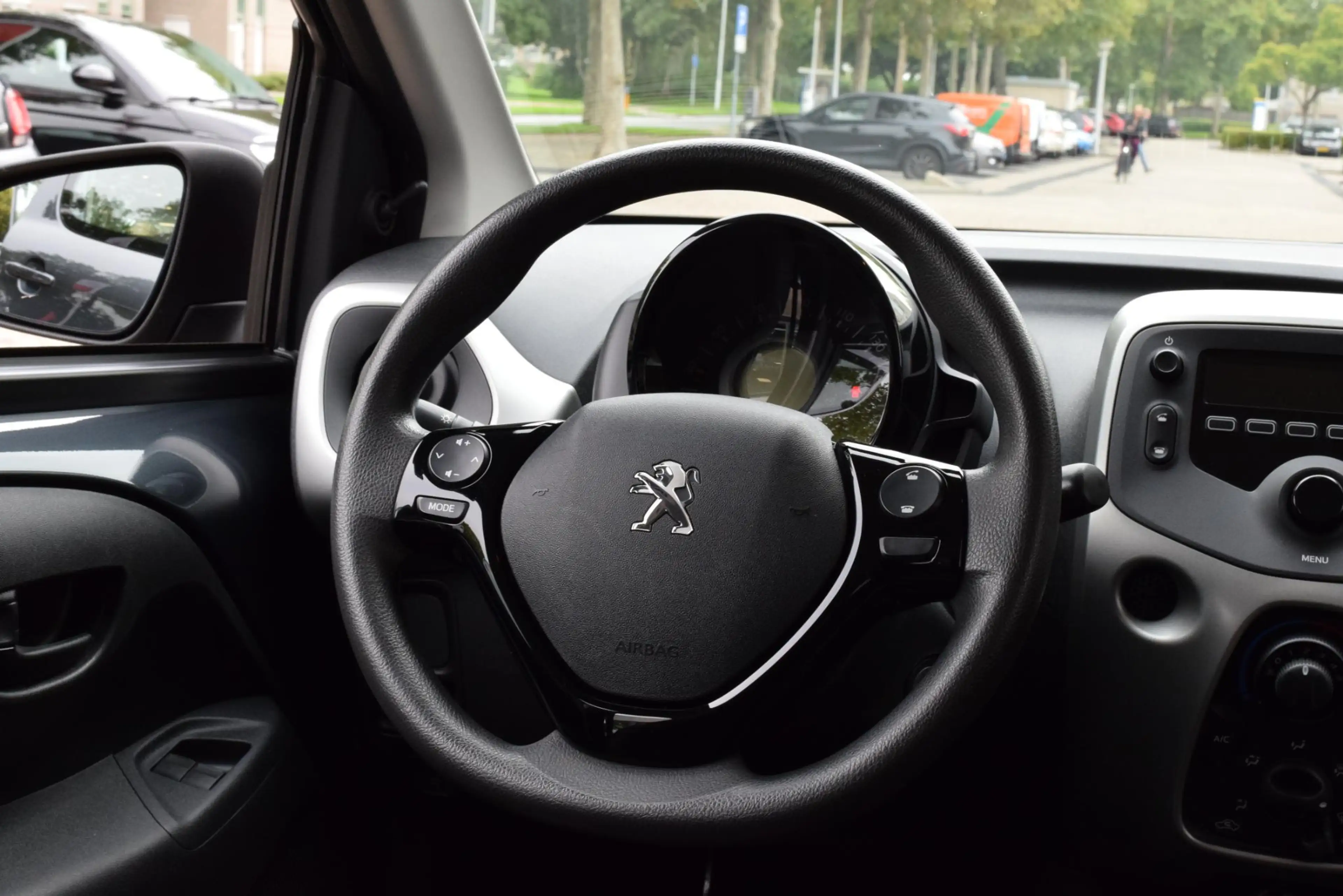 Peugeot 108 1.0 e-VTi Active — photo 17