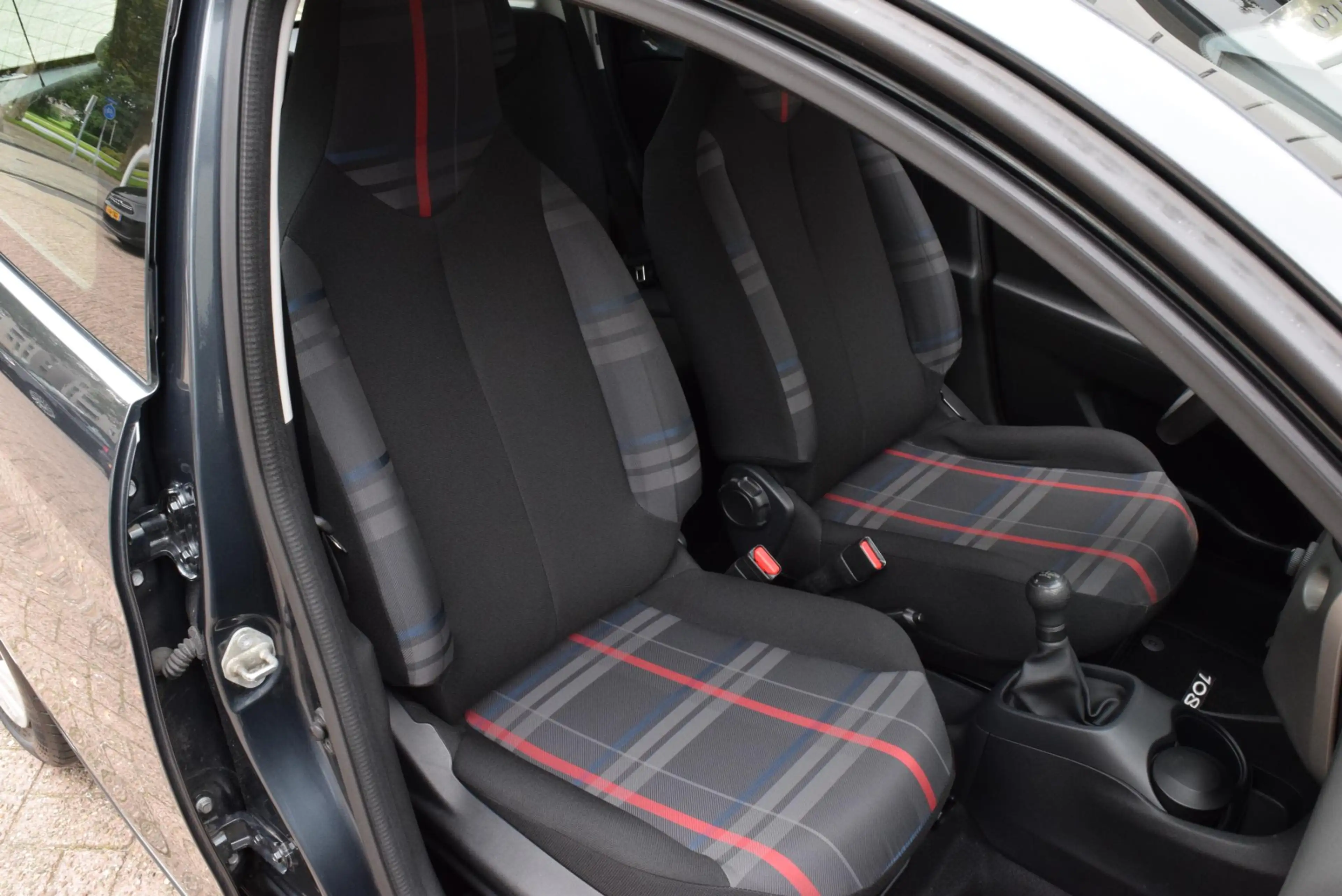 Peugeot 108 1.0 e-VTi Active — photo 14