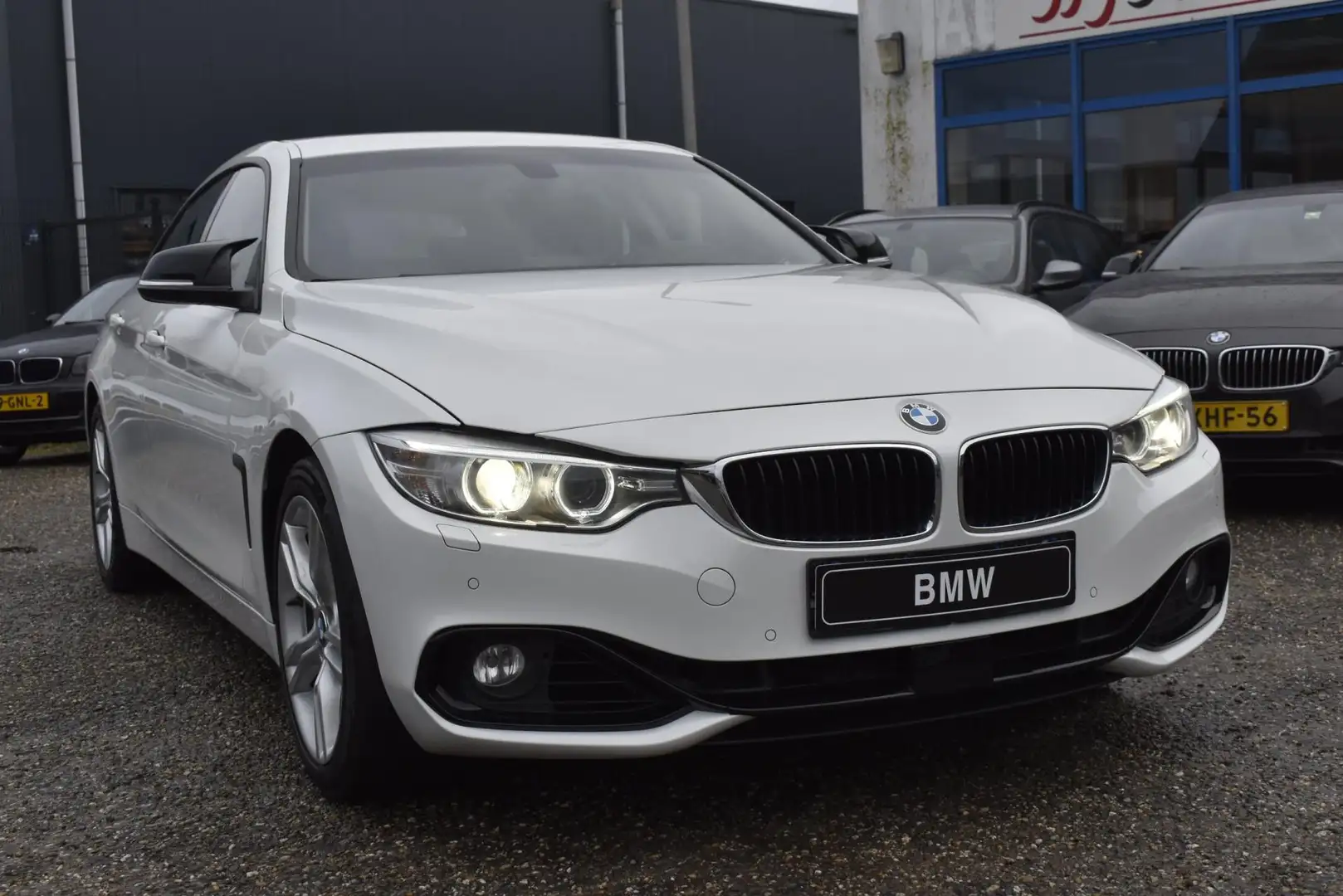 BMW 420 4-serie Gran Coupé 420i alpinweiss 3 Wit - 2