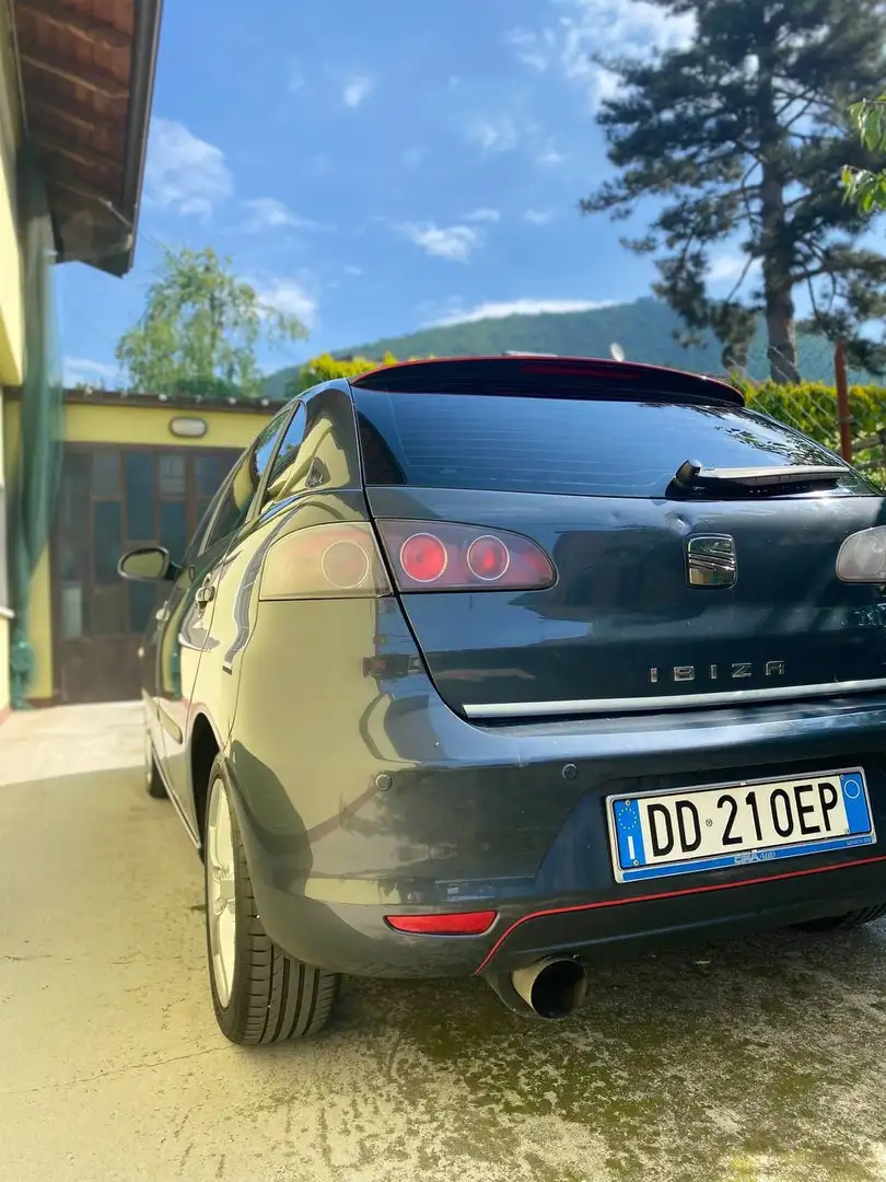 SEAT Ibiza Ibiza 5p 1.4 16v Reference Grigio - 2