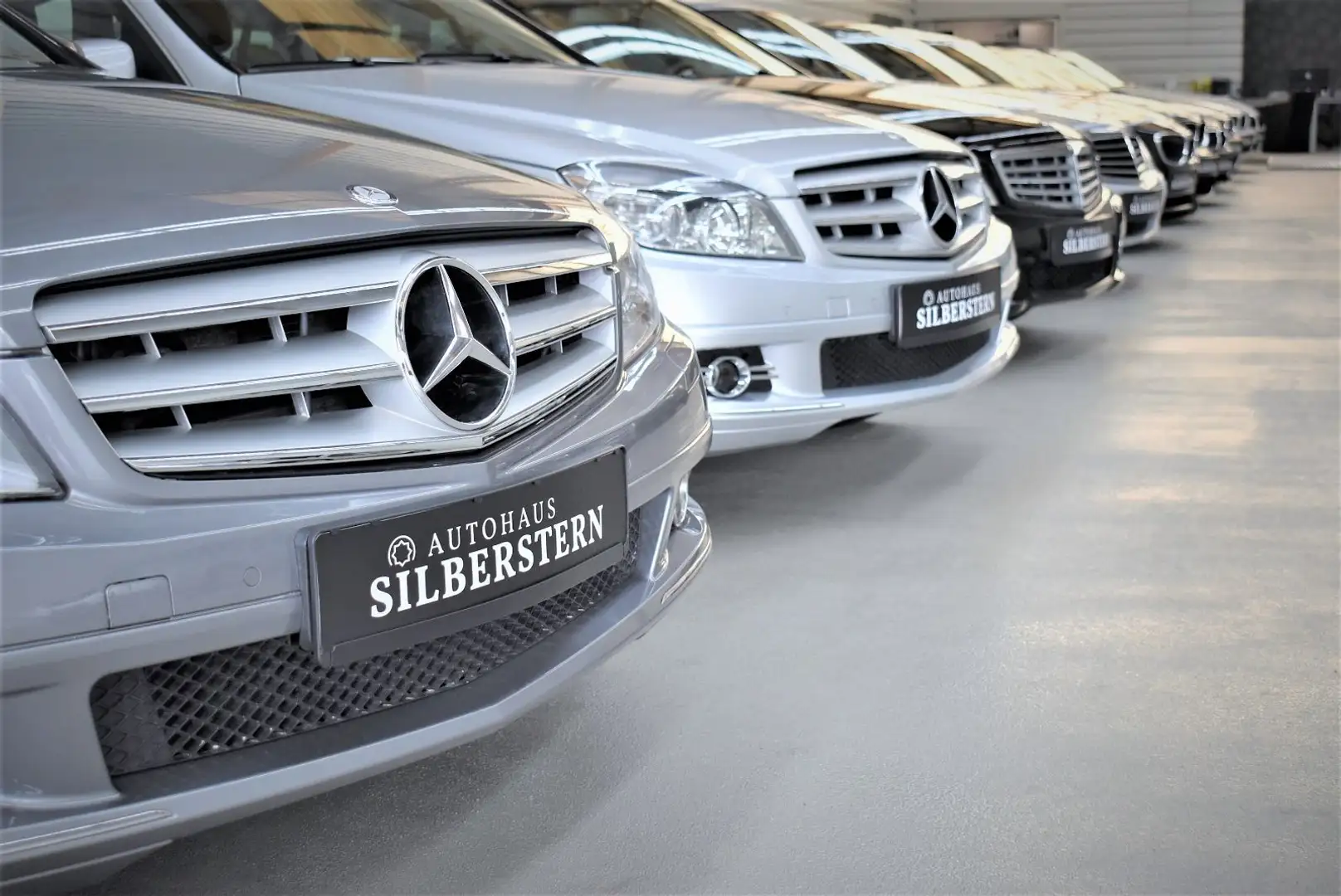 Mercedes-Benz GLA 220 CDI Urban+Bi-Xenon+Automatik+Navi+Kosmos Noir - 1
