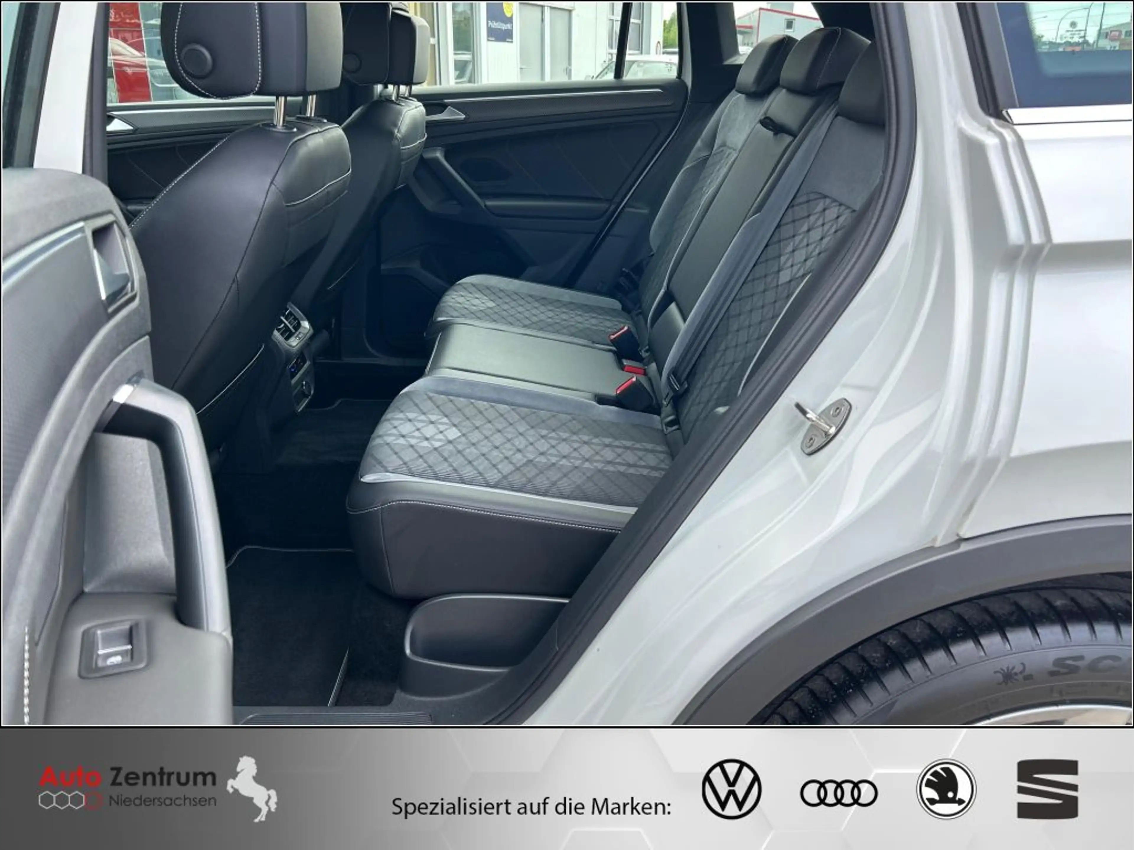 Volkswagen Tiguan 1.5 TSI OPF DSG R-Line — photo 12