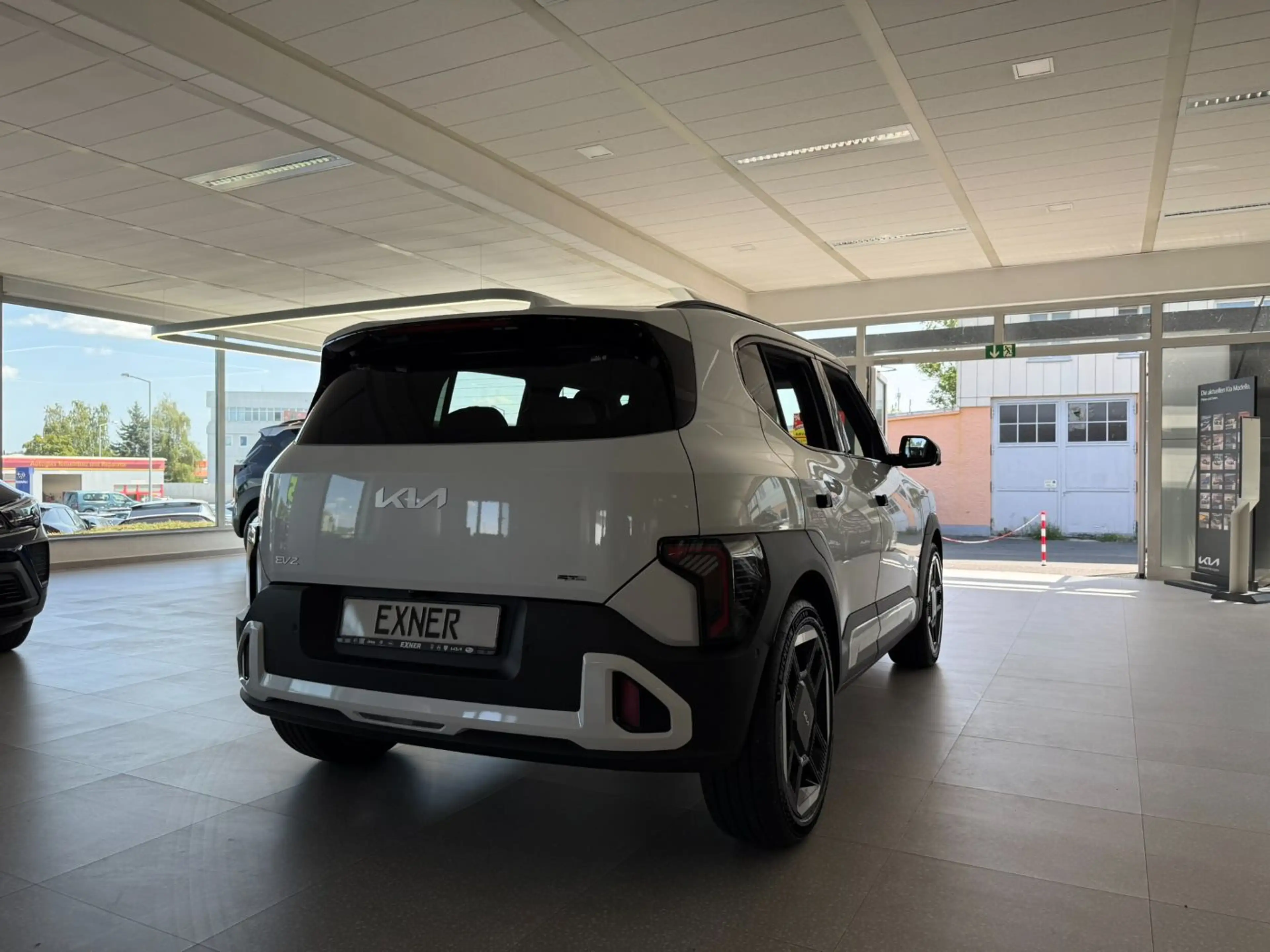 Kia EV2 GT-Line Harman/Kardon, 22kW On-Board Charger — photo 3