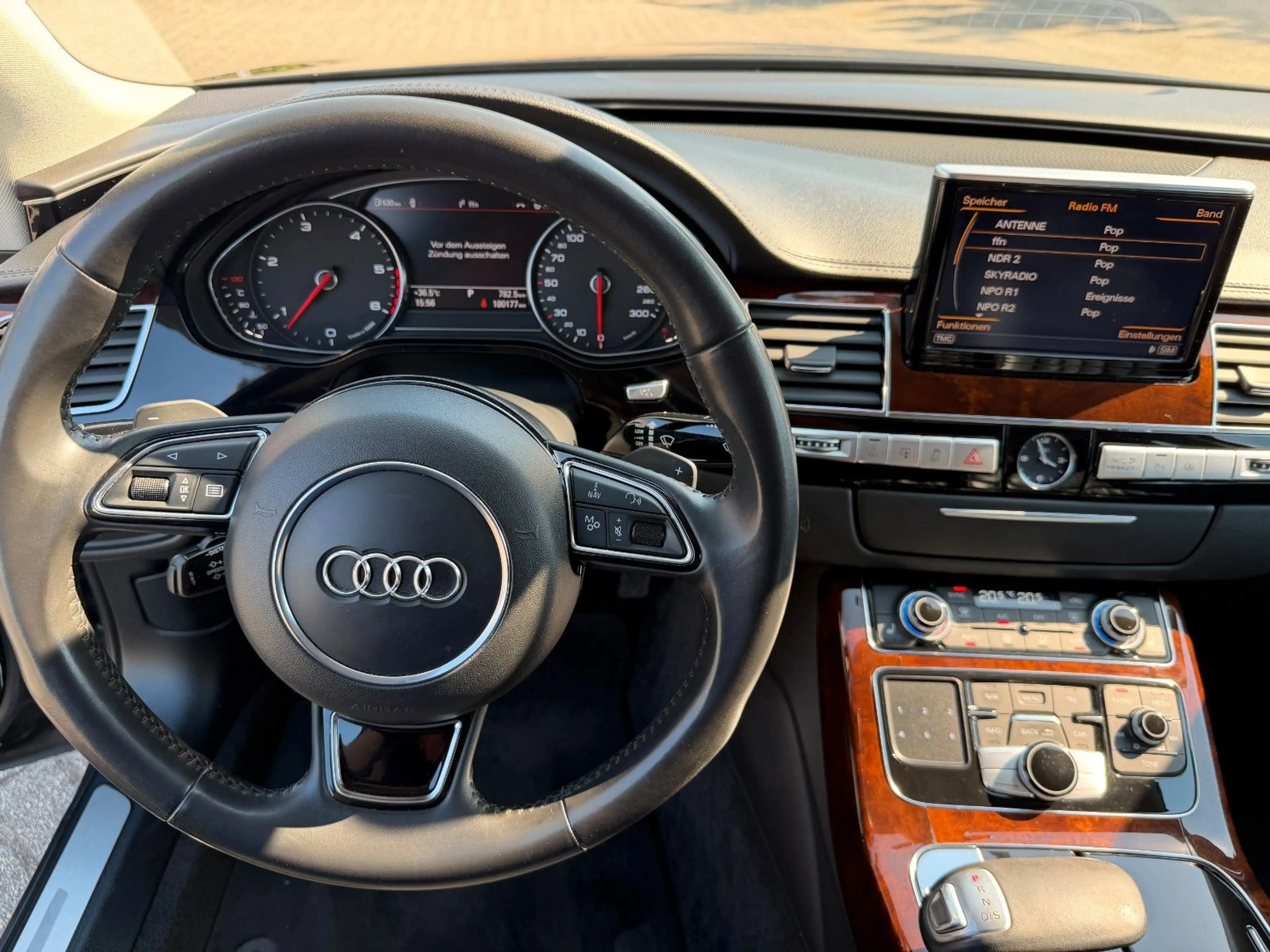 Audi A8 3.0 TDI quattro — photo 15