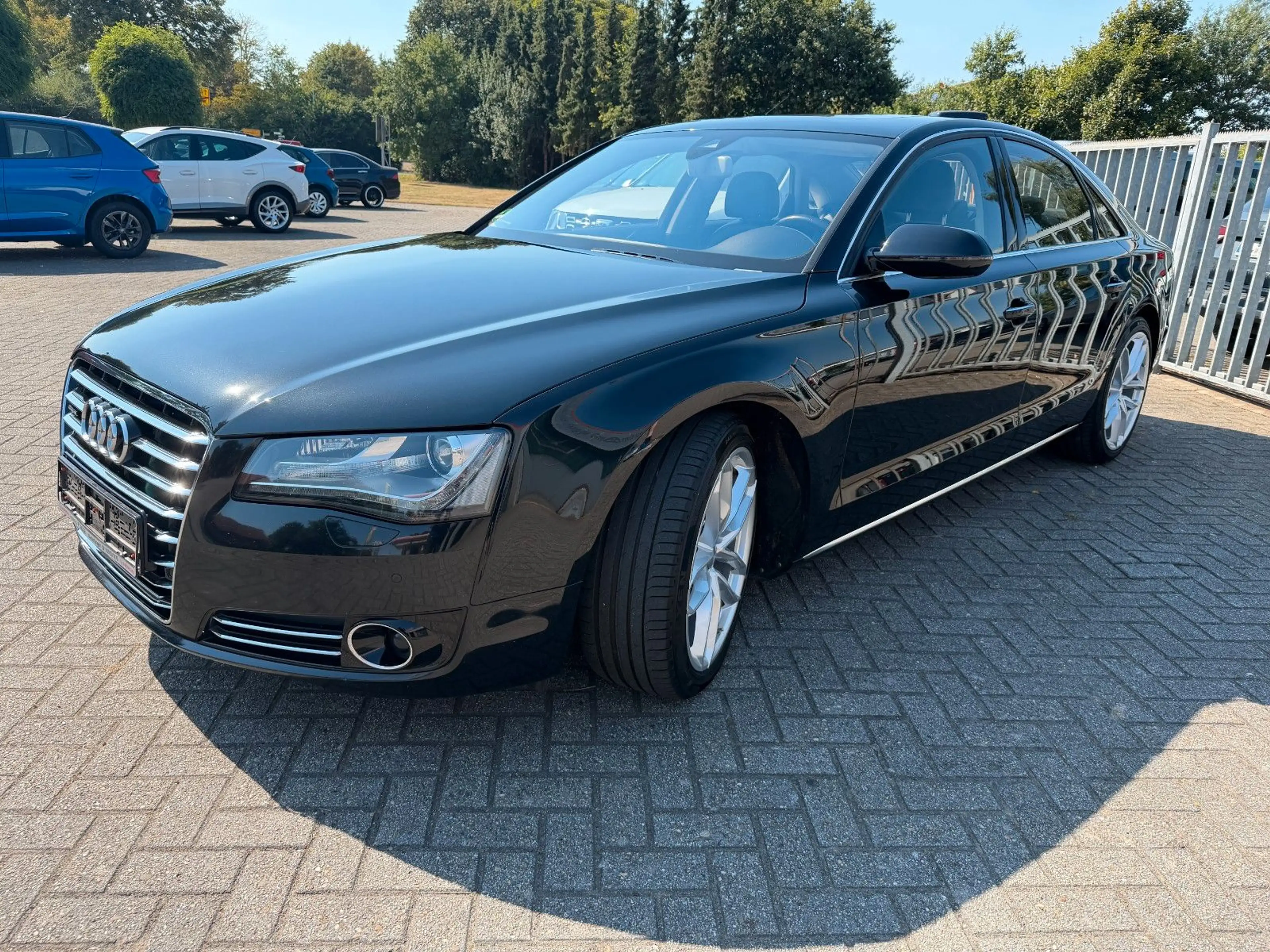 Audi A8 3.0 TDI quattro — photo 2