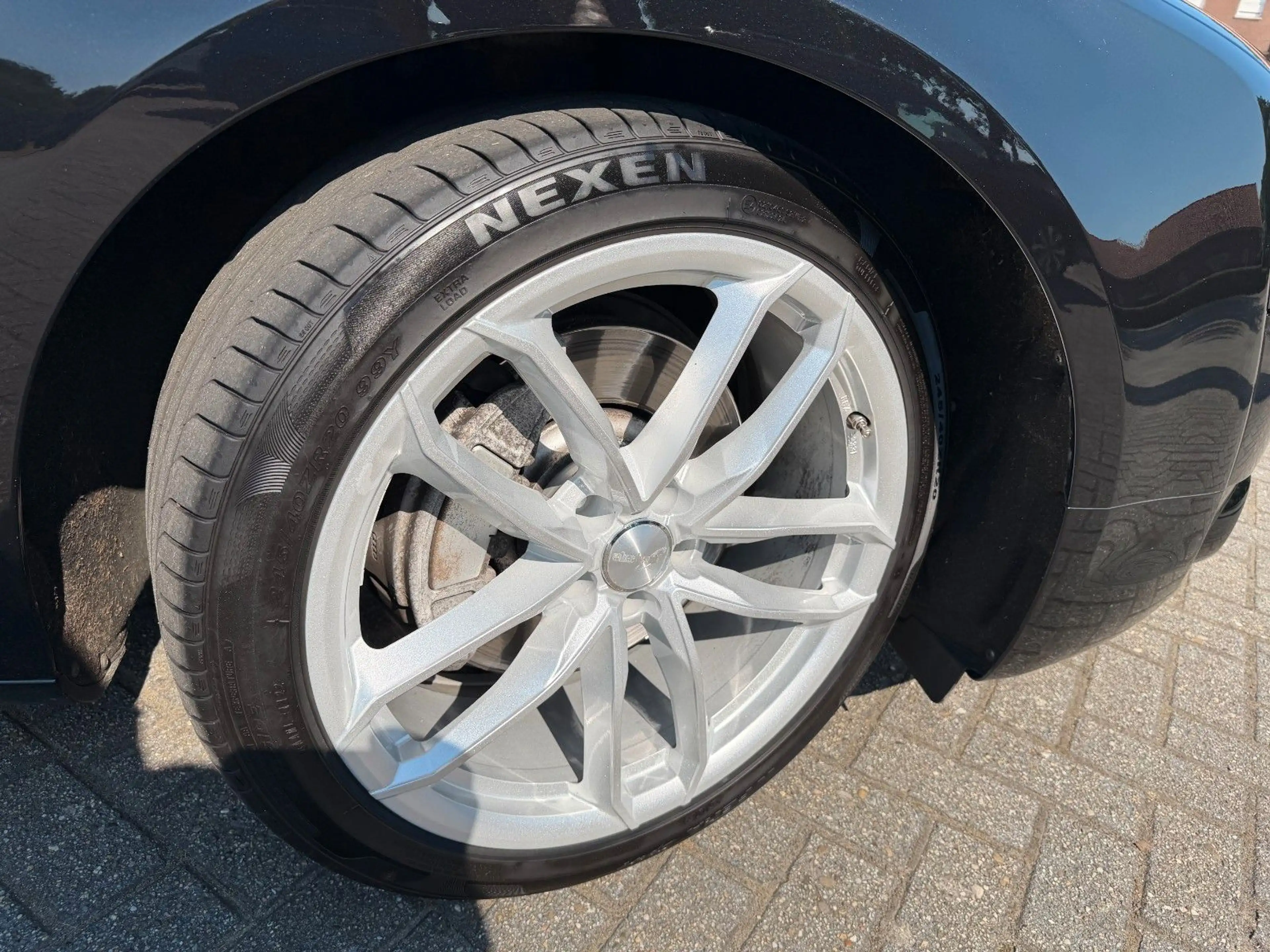 Audi A8 3.0 TDI quattro — photo 9