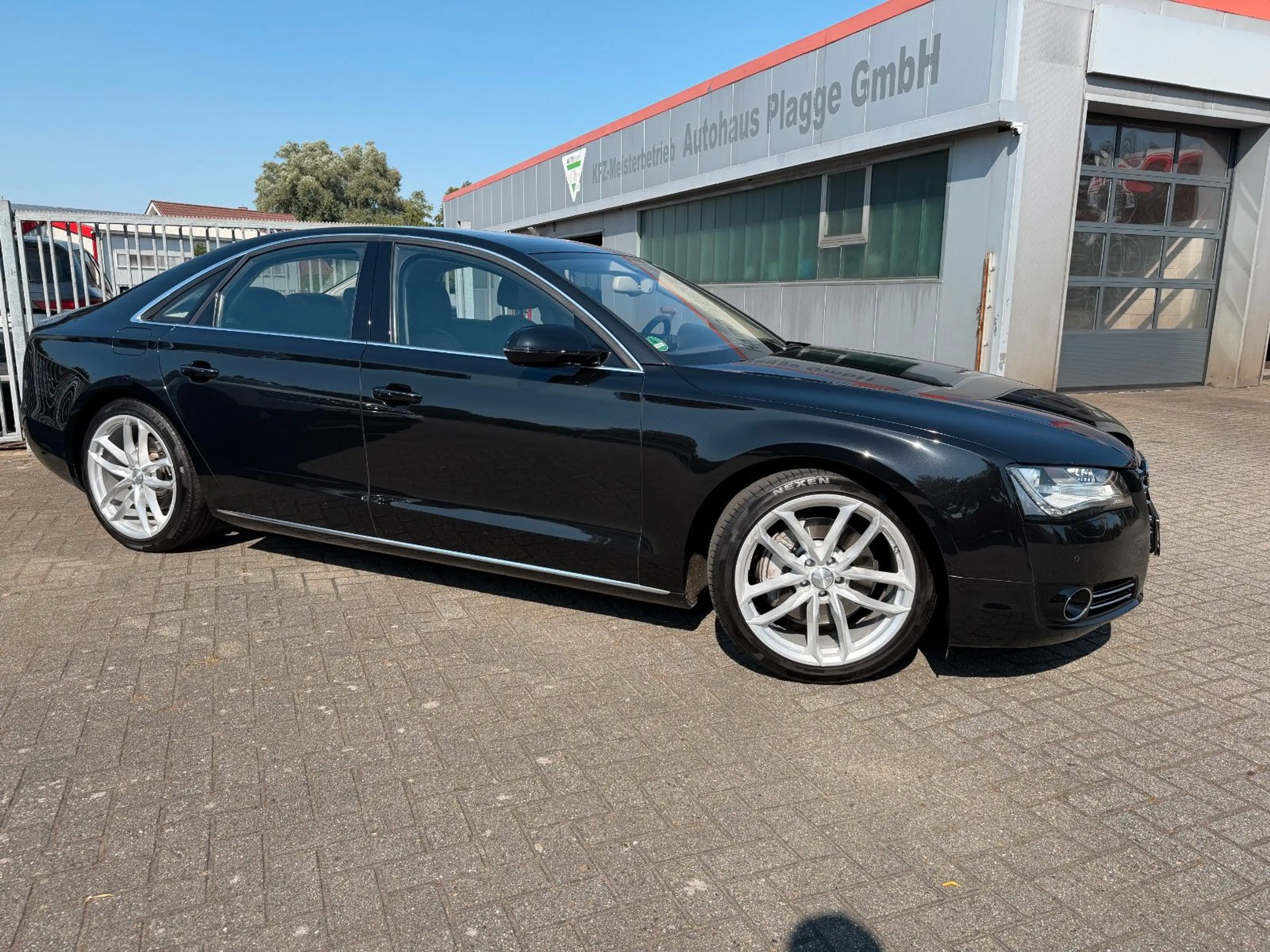 Audi A8 3.0 TDI quattro — photo 3