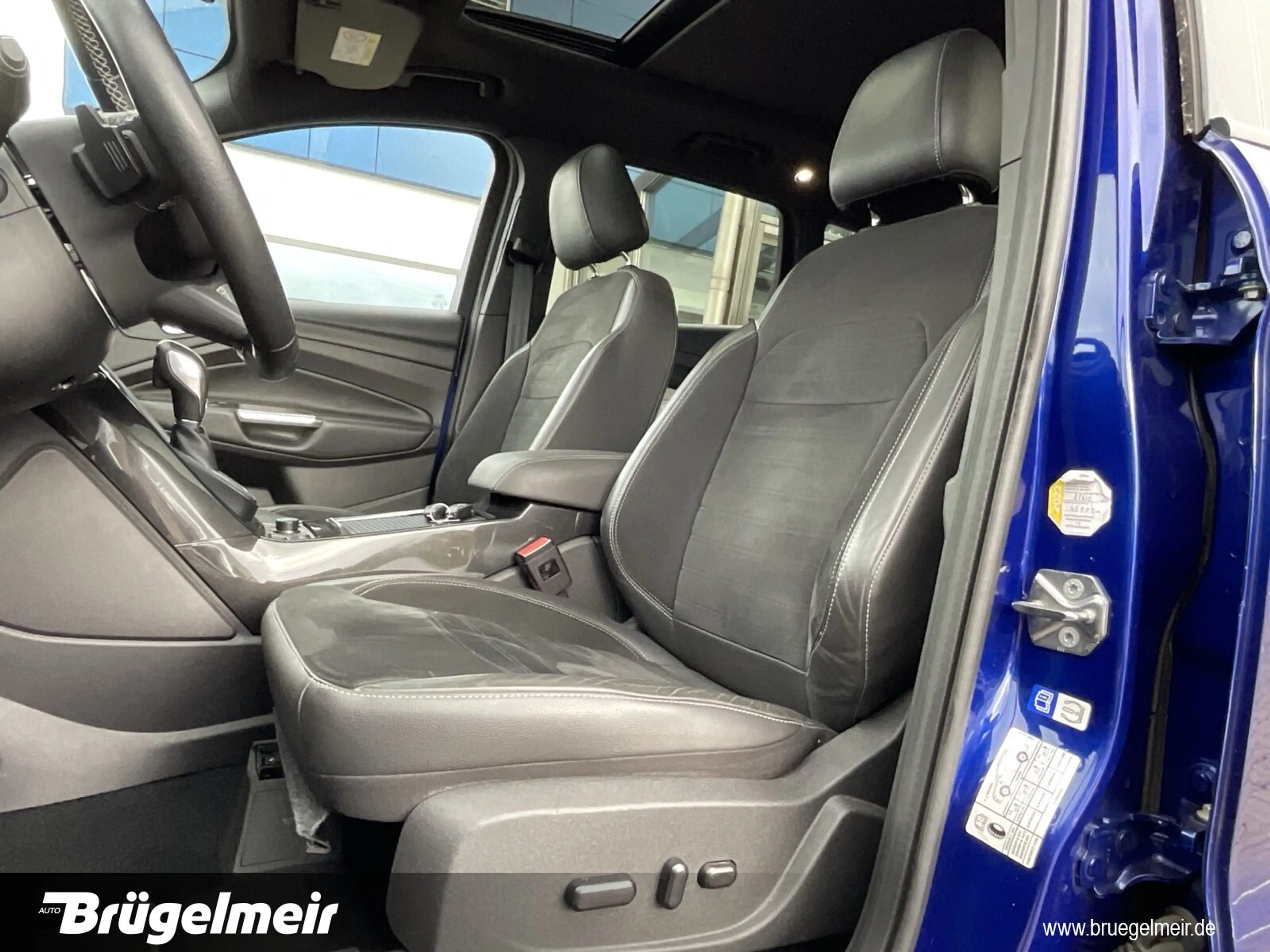 Ford Kuga 1.5 Autom. ST-Line 4x4+AHK+NAV+PANO+KAM+18"  BC/Dachrel./eFH./NSW/Schadstoffarm nach Abgasnorm Euro 6 — photo 14