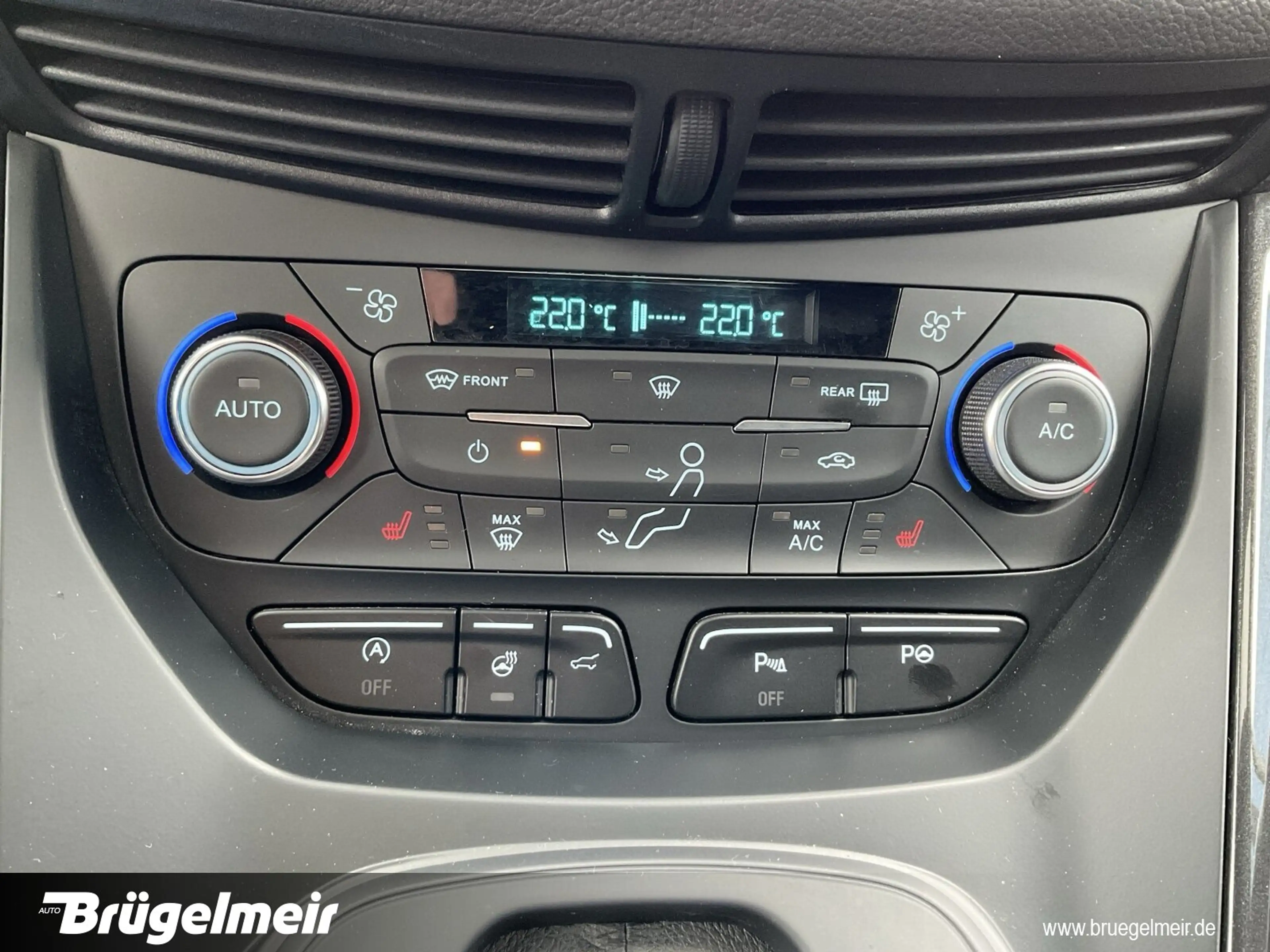 Ford Kuga 1.5 Autom. ST-Line 4x4+AHK+NAV+PANO+KAM+18"  BC/Dachrel./eFH./NSW/Schadstoffarm nach Abgasnorm Euro 6 — photo 12
