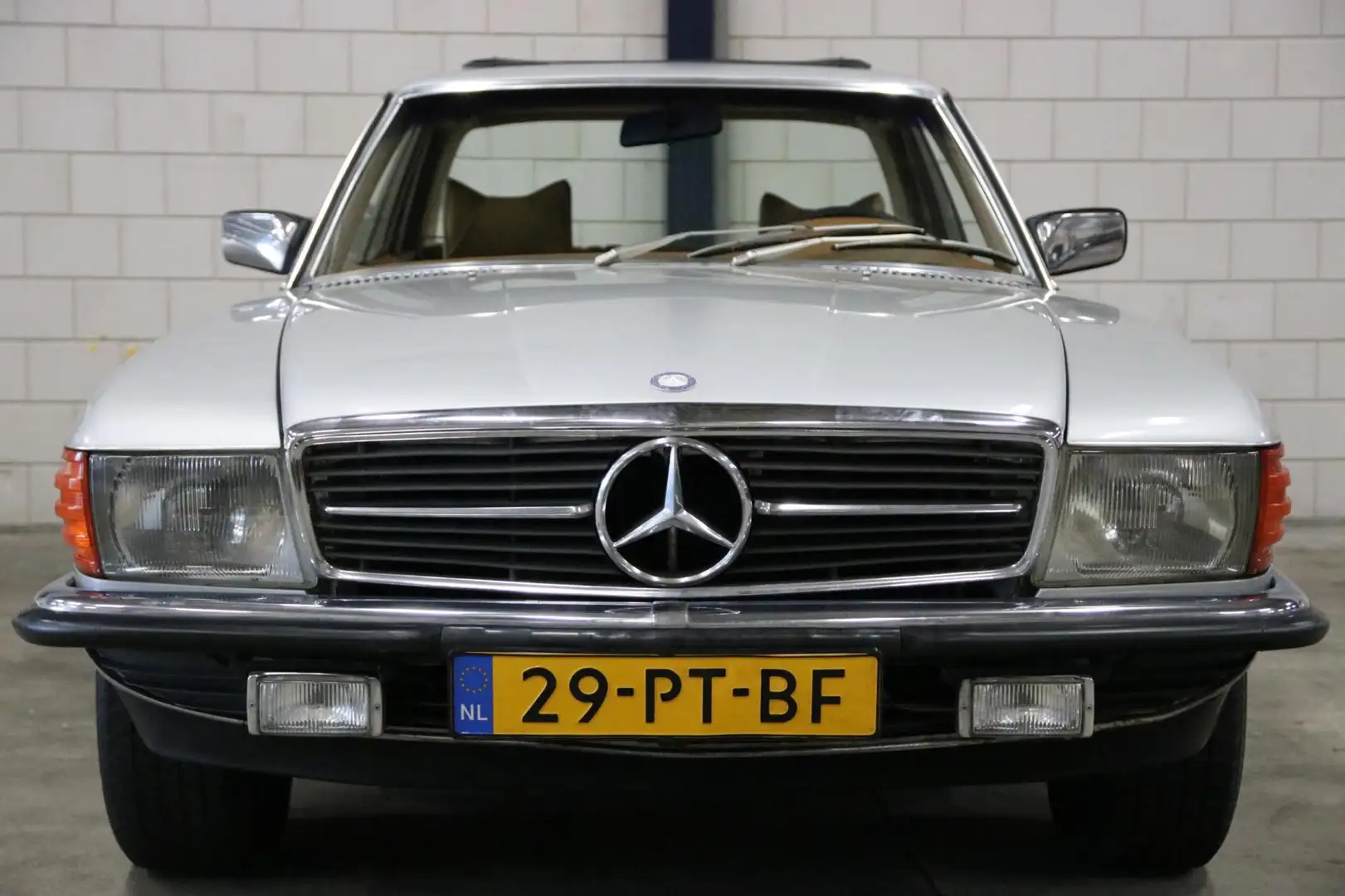 Mercedes-Benz SL 350 SLC coupé RESTAURATIEOBJECT HANDGESCHAKELD Grijs - 2