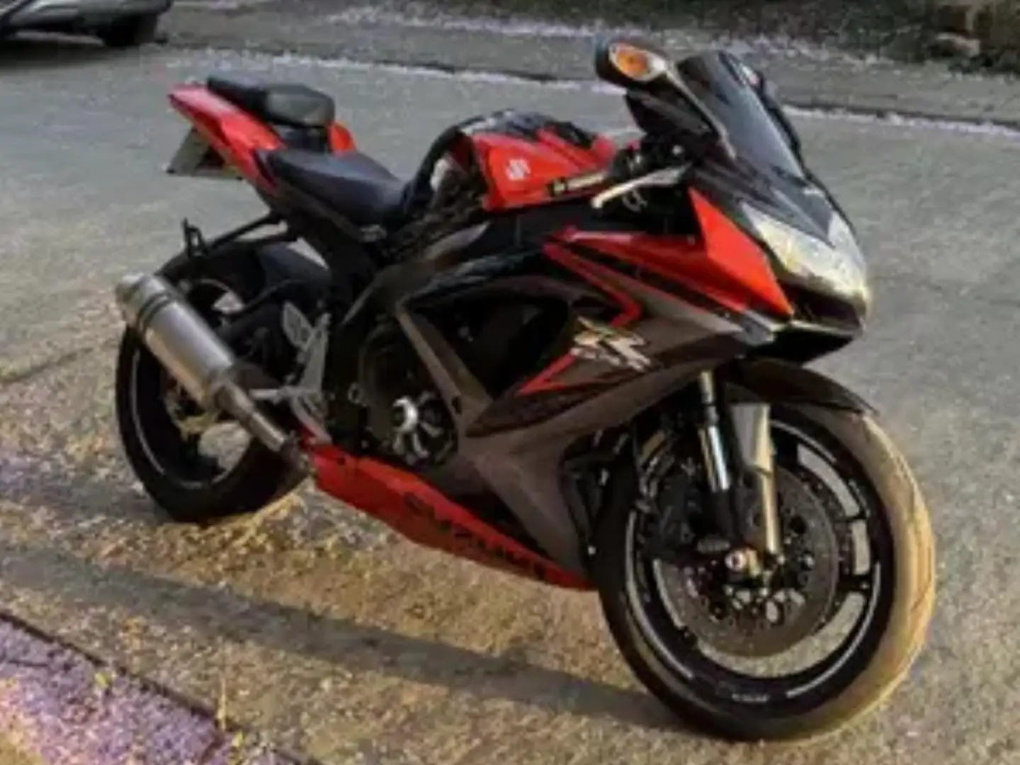 Suzuki GSX-R 750 Rouge - 1