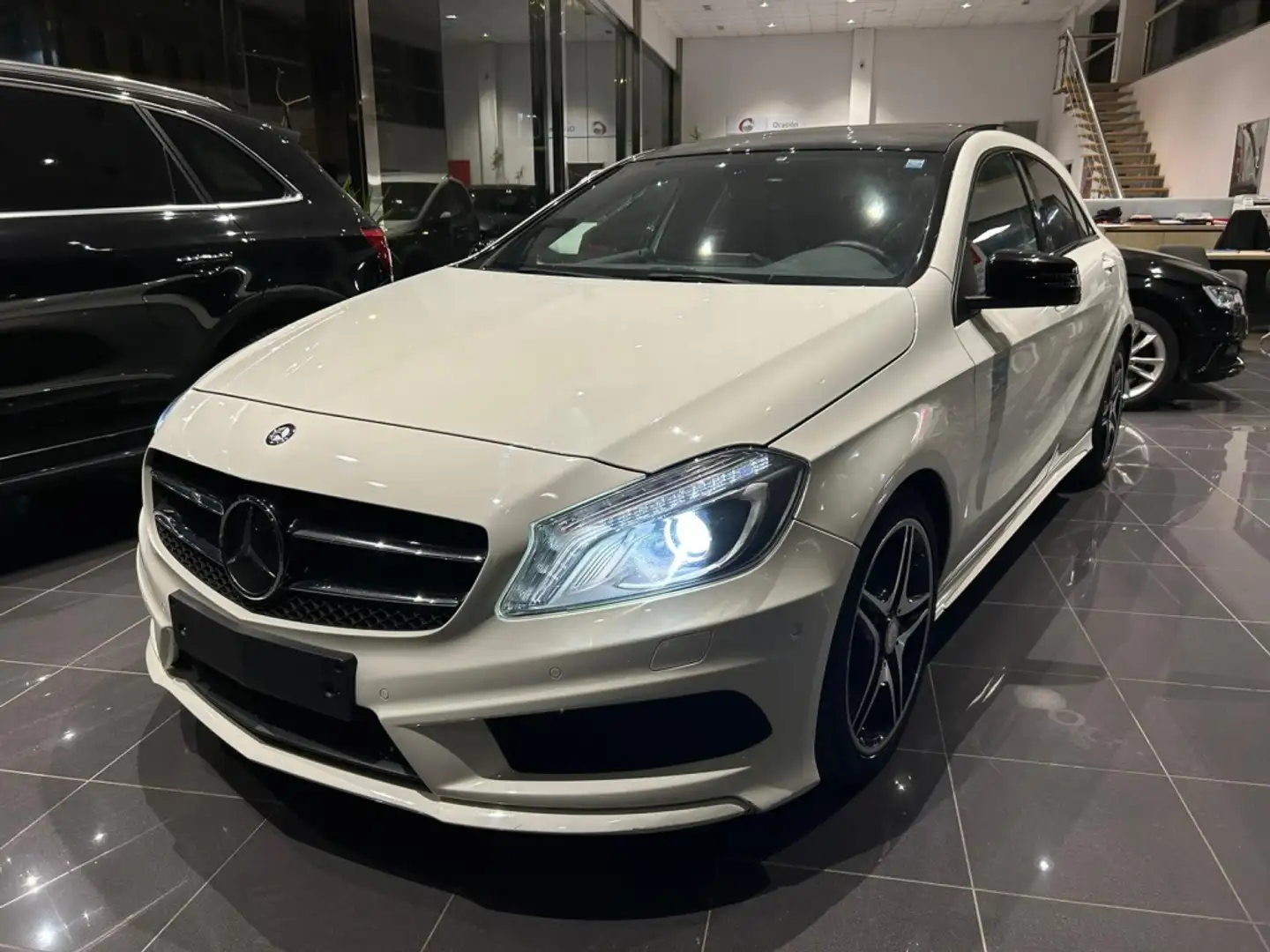 Mercedes-Benz A 220 220CDI BE AMG Line 4M 7G-DCT Blanco - 1
