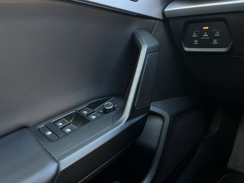 SEAT Leon ST FR *Pano*Beats*SHZ*Navi*AHK* — photo 10