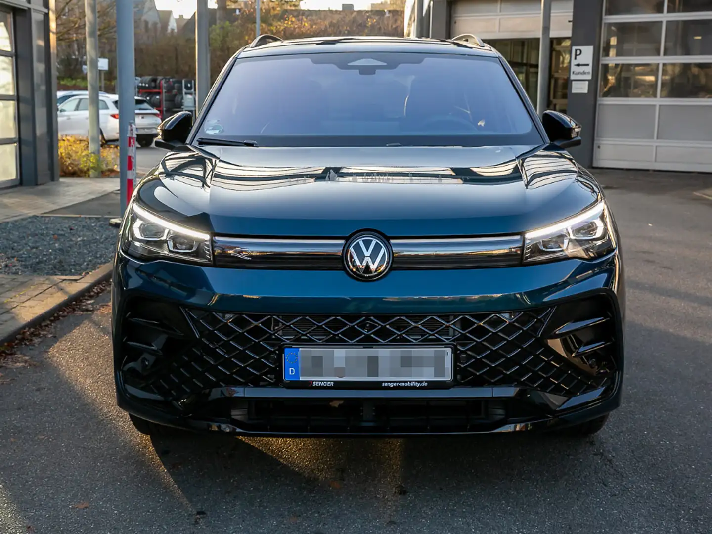 Volkswagen Tiguan R-Line 1.5 eHybrid OPF Digi-Cockpit Pano Blau - 2