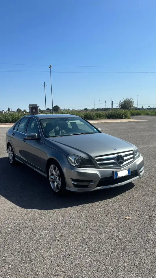 Mercedes-Benz C 220