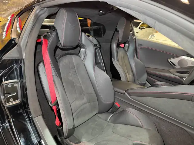 Corvette C8 view 13