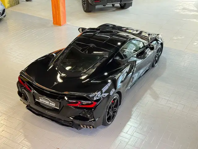 Corvette C8 view 10