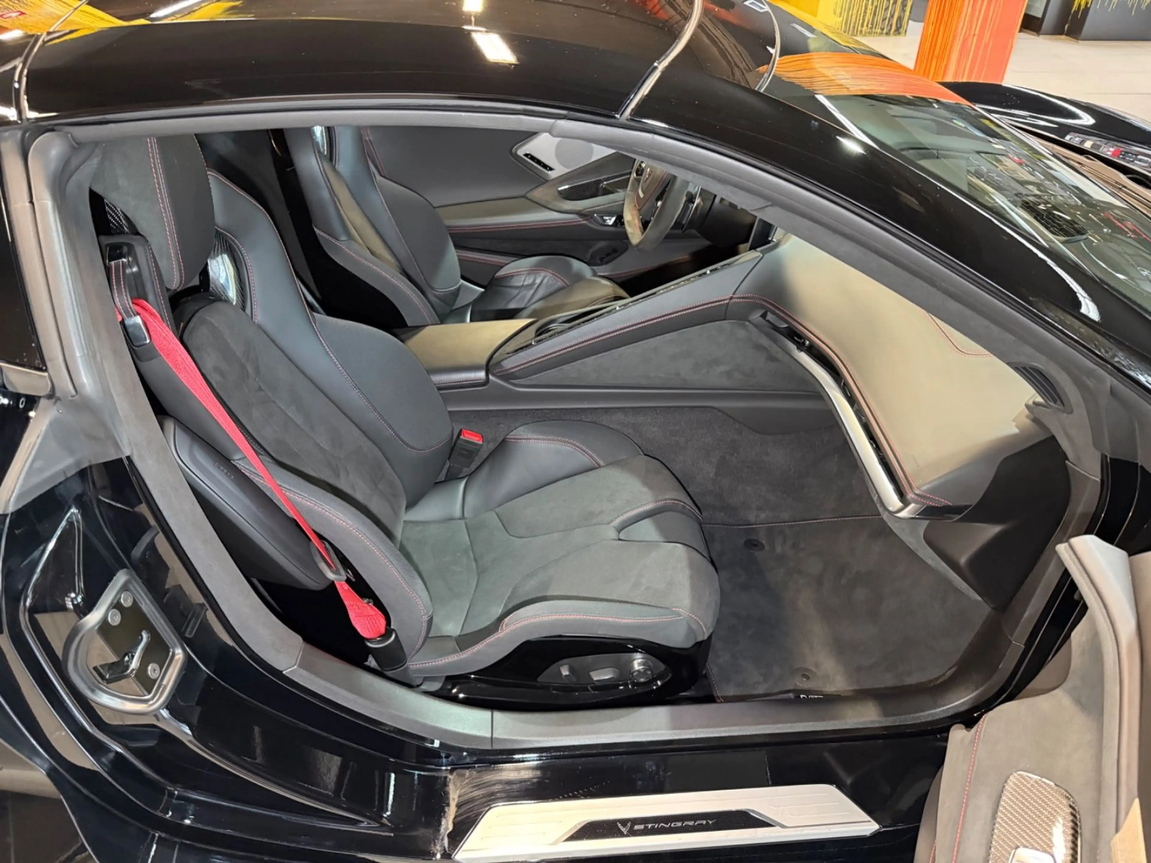 Corvette C8 6.2 Stingray 3LT Targa Z51 Performance Pack — photo 14