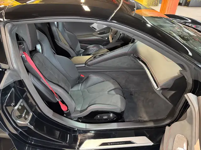 Corvette C8 view 14
