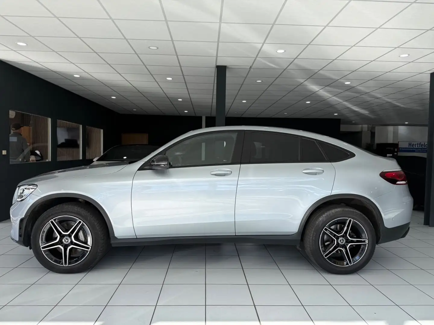 Mercedes-Benz GLC 300 de 4M Coupe*AMG-LINE*DISTRONIC*KAMERA*AHK Argent - 2