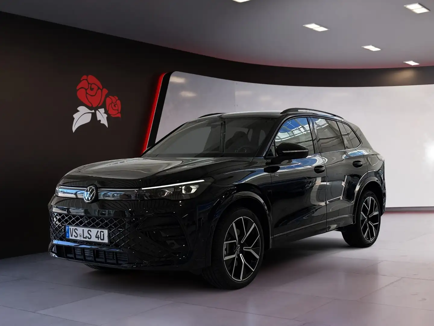 Volkswagen Tiguan R-Line 2,0 TSI 4MOTION 204 PS DSG AHK Schwarz - 2