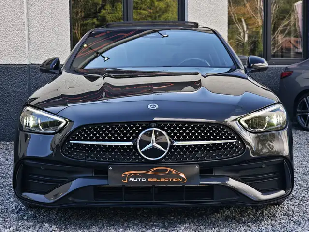 Mercedes-Benz C-Class view 3