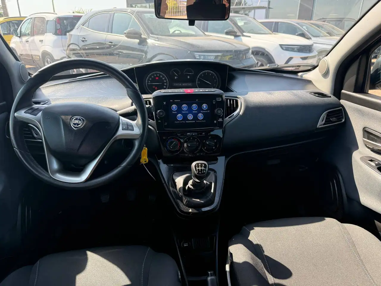 Lancia Ypsilon 2021 — фото 10