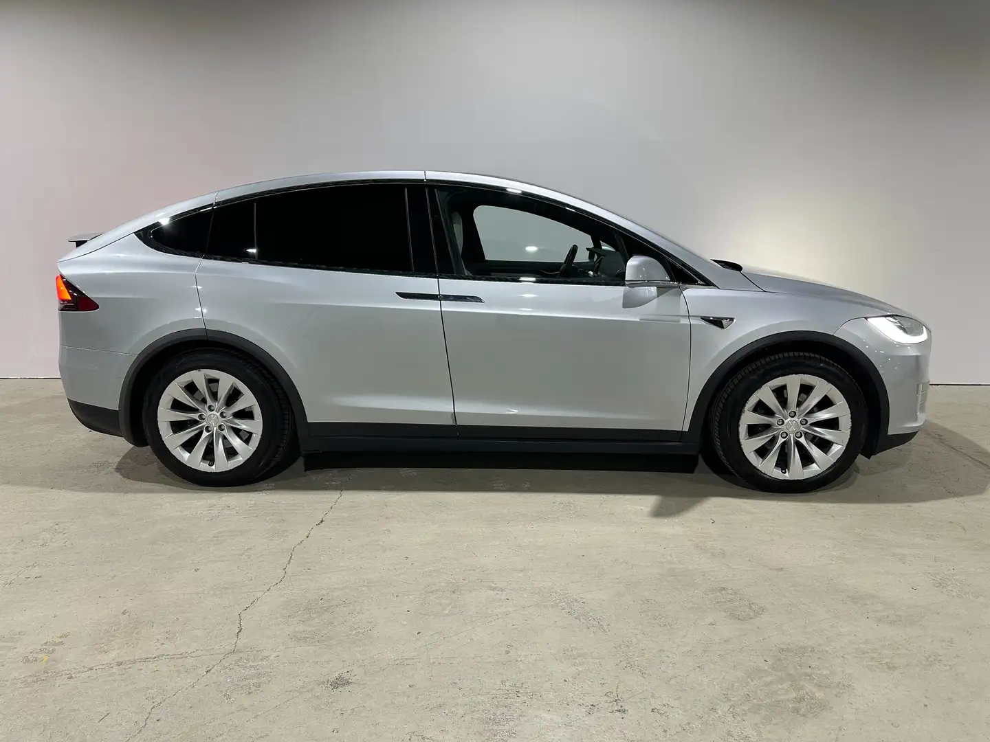 Tesla Model X 75D 75kWh | 7 - Sitze | schöner Zustand Zilver - 2