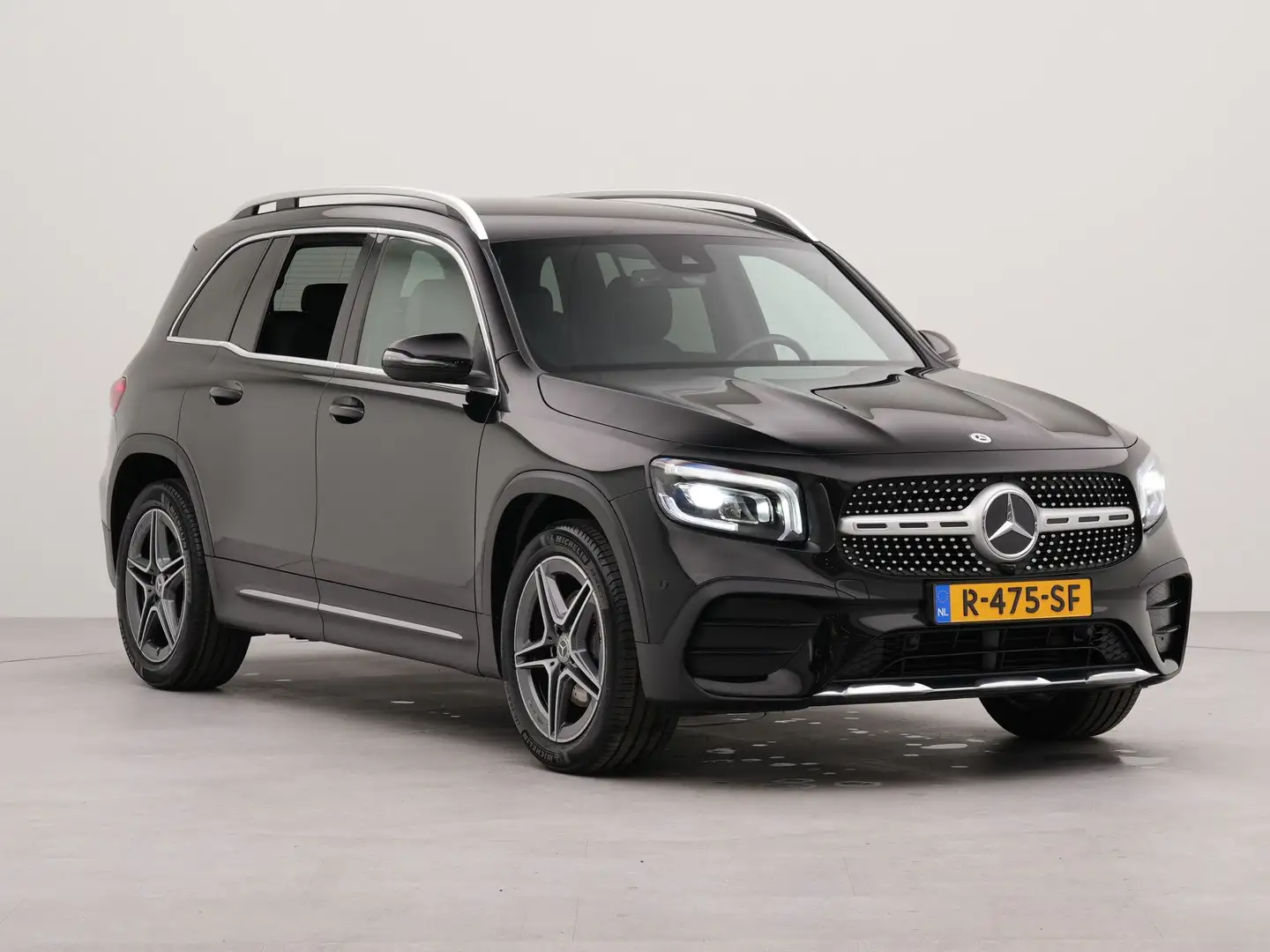 Mercedes-Benz GLB 180 AMG Line 7-persoons Automaat | Vaste trekhaak | Na Zwart - 2