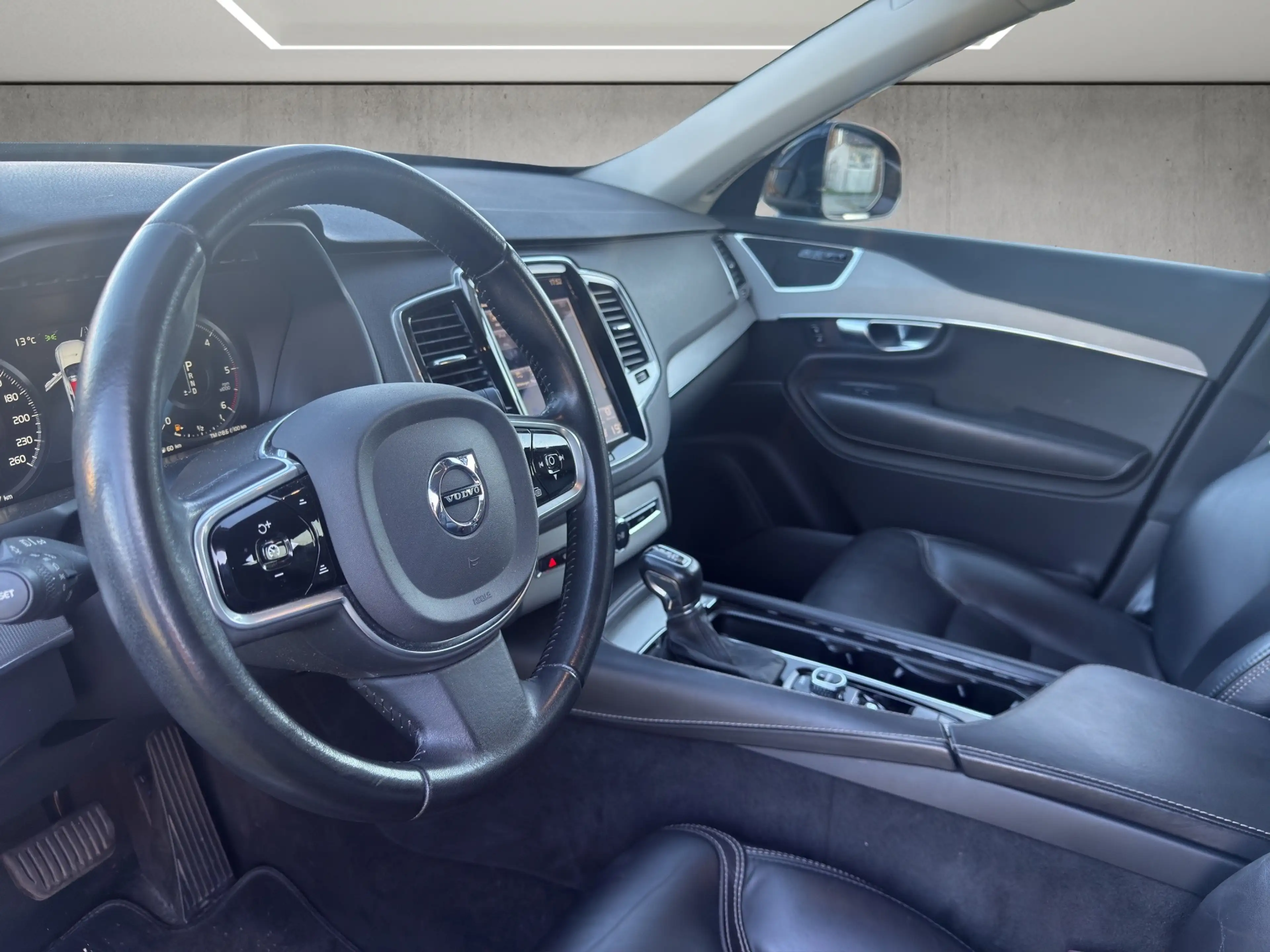 Volvo XC90 Inscription AWD — photo 12