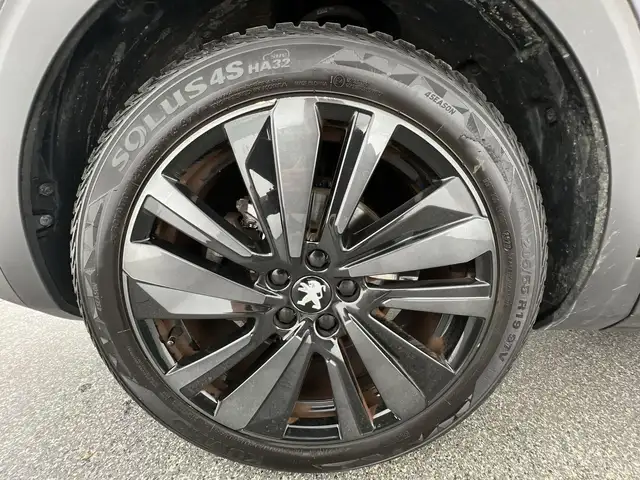 Peugeot 3008 view 10