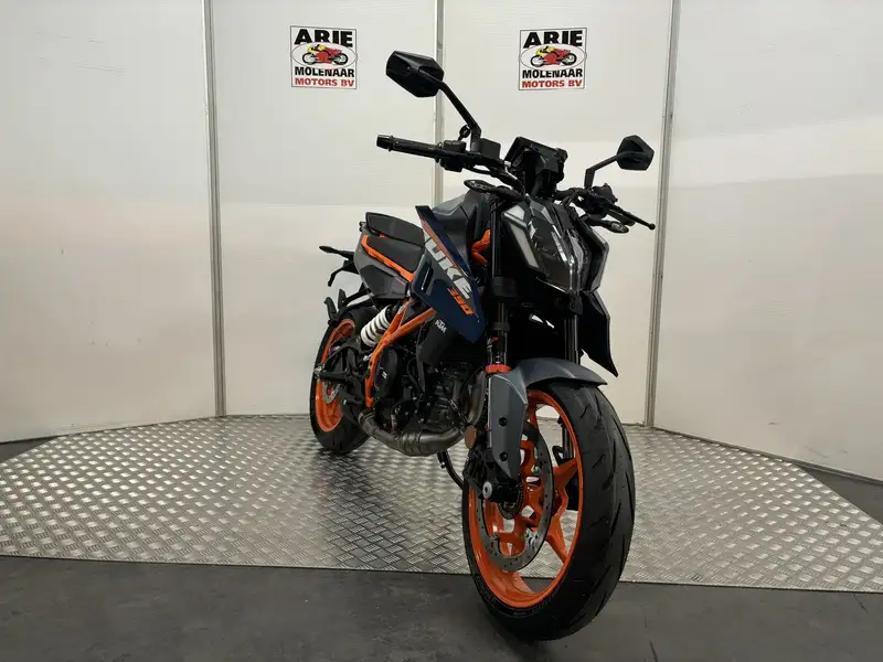 KTM 390 Duke - foto 4