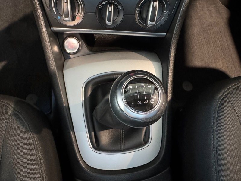 Audi Q3 1.4 Benzin Navigation/Sitzheizung/Xenon/PDC — photo 15
