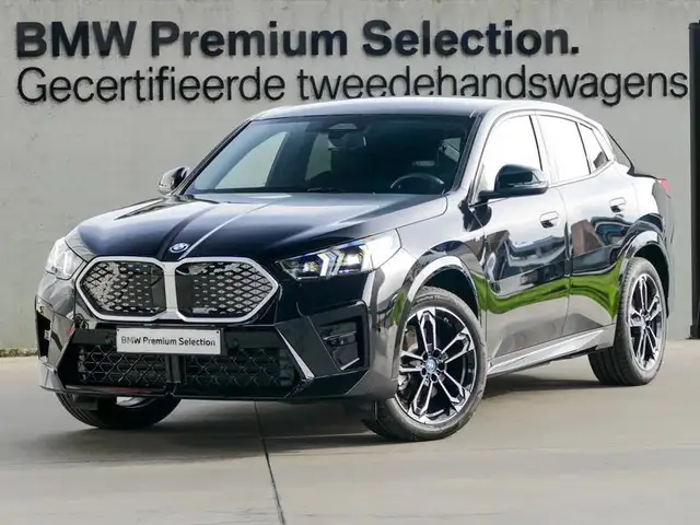 BMW iX2 xDrive30 M Sport | TOWB | CAMERA