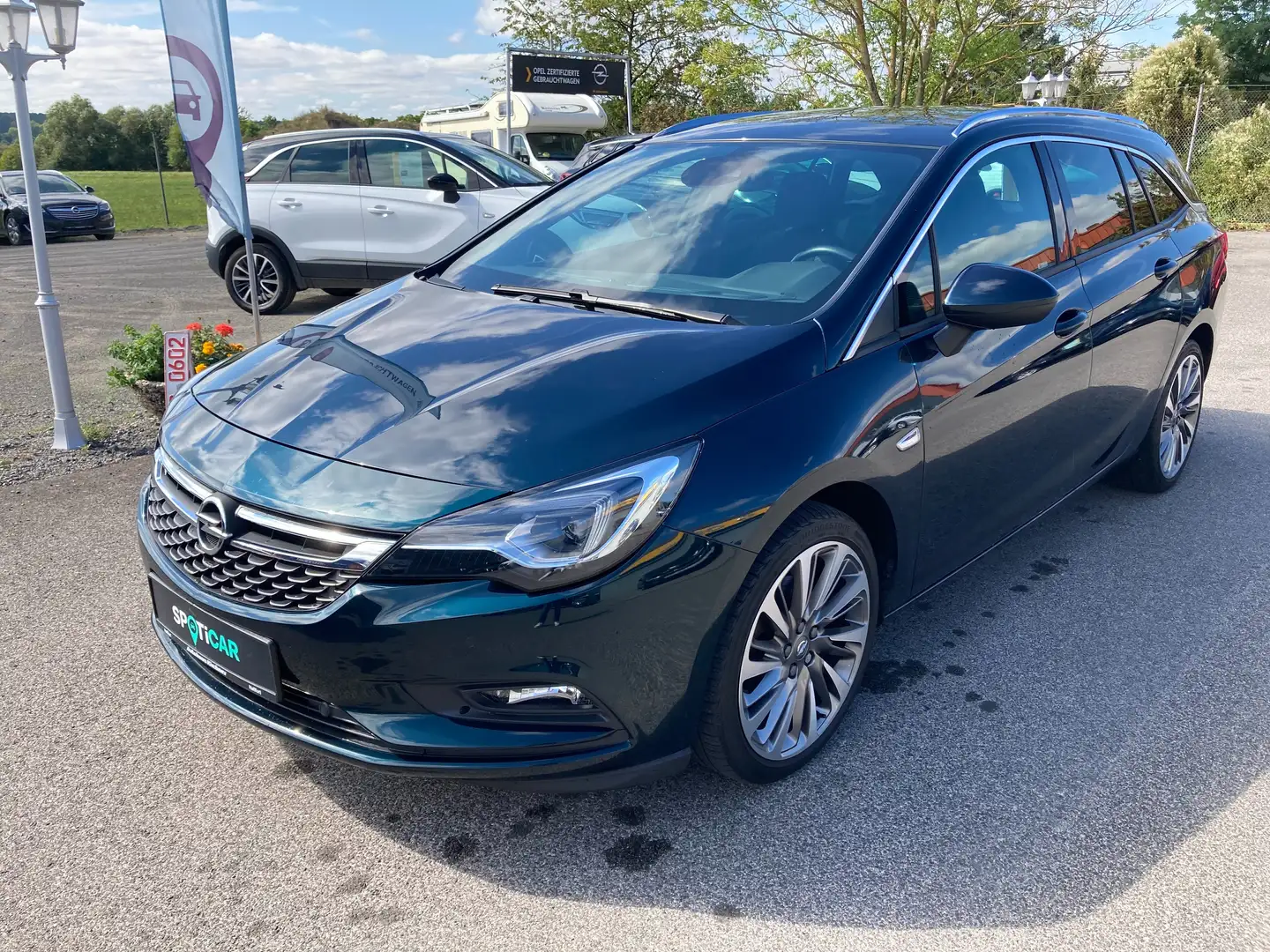 Opel Astra Dynamic 1.6 Turbo 200PS*SHZ*PP*LM*RKF*LED*AHK Green - 1
