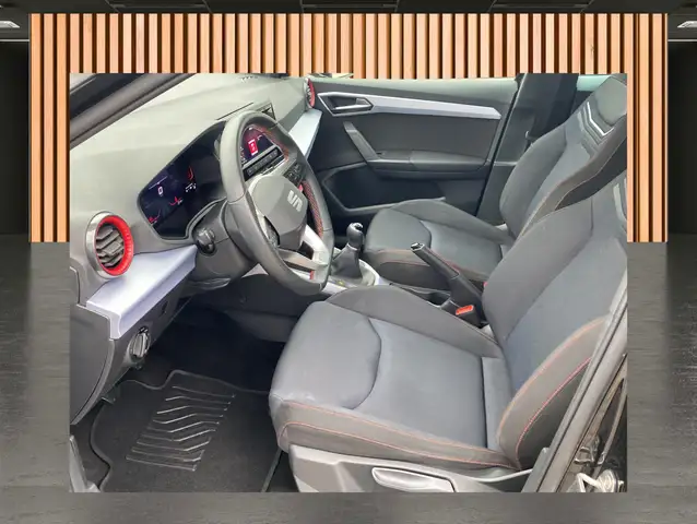 Seat Arona view 8