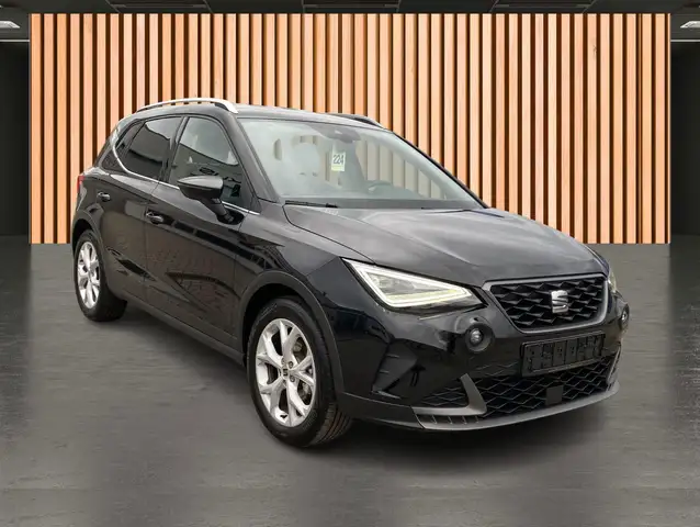 Seat Arona view 4