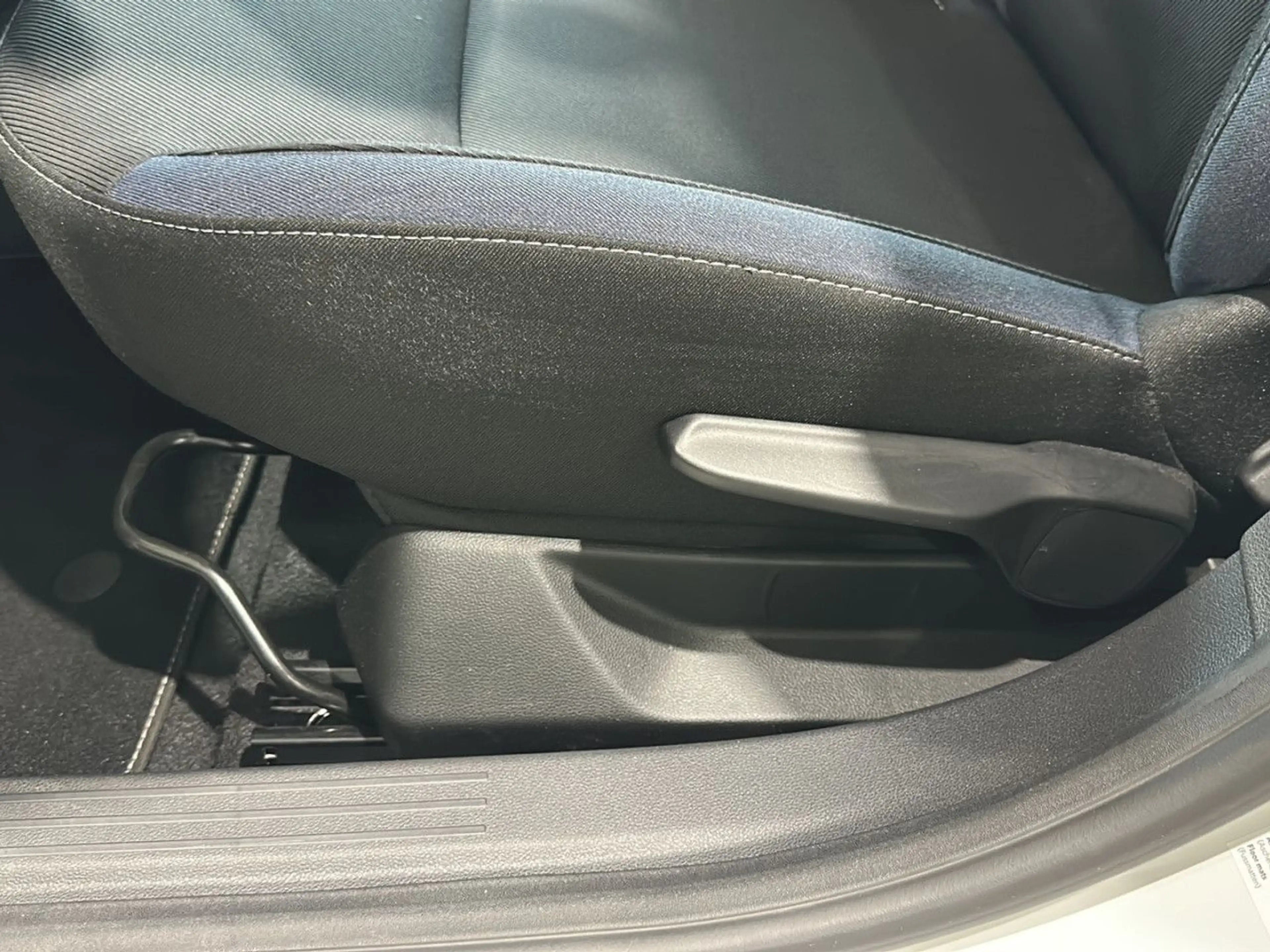 Dacia Duster Hybrid 140 Journey Sportpaket Bluetooth — photo 16