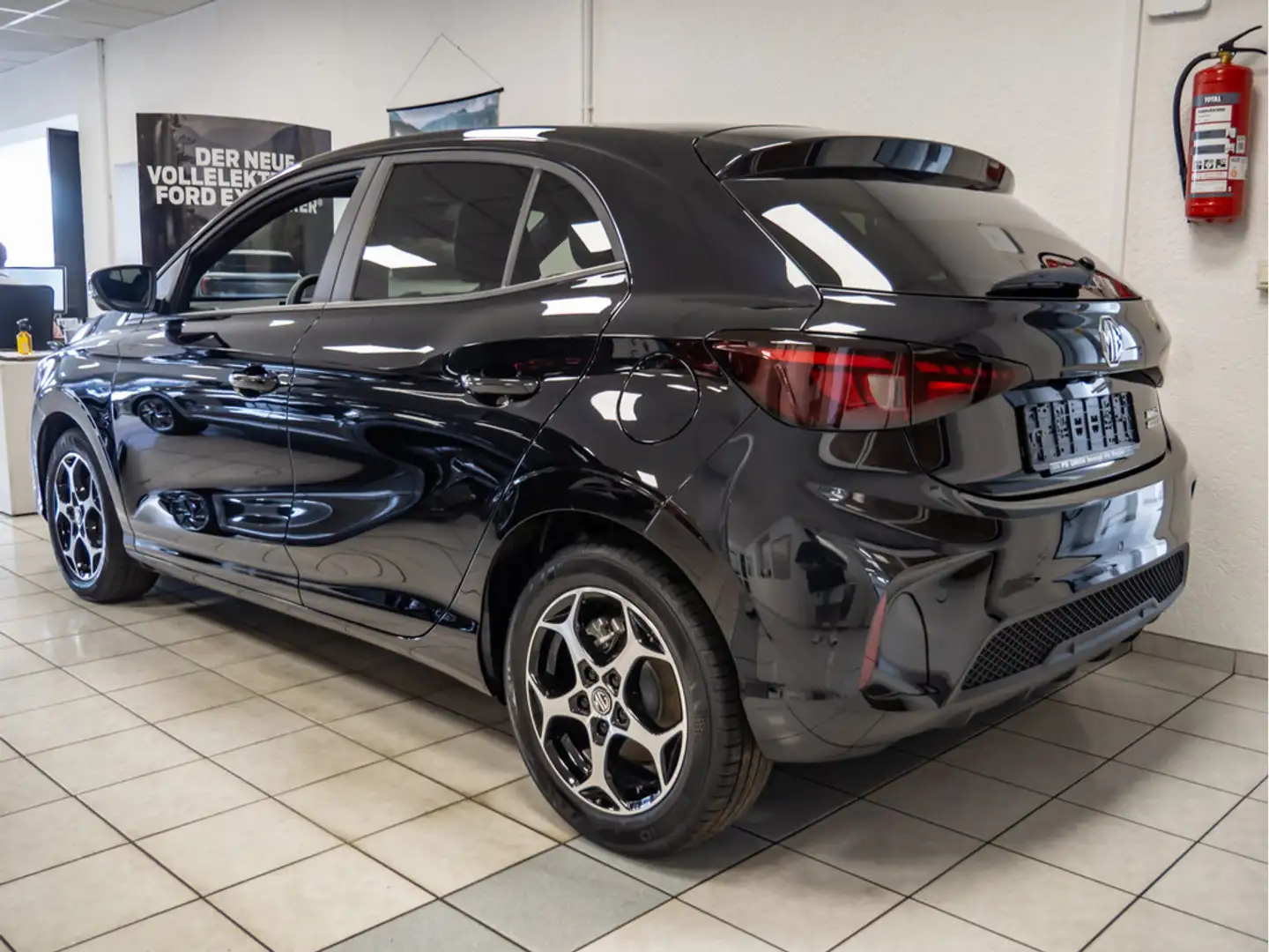 MG MG3 1.5 Hybrid+ Luxury SHZ NAVI ACC LED 360° Schwarz - 2