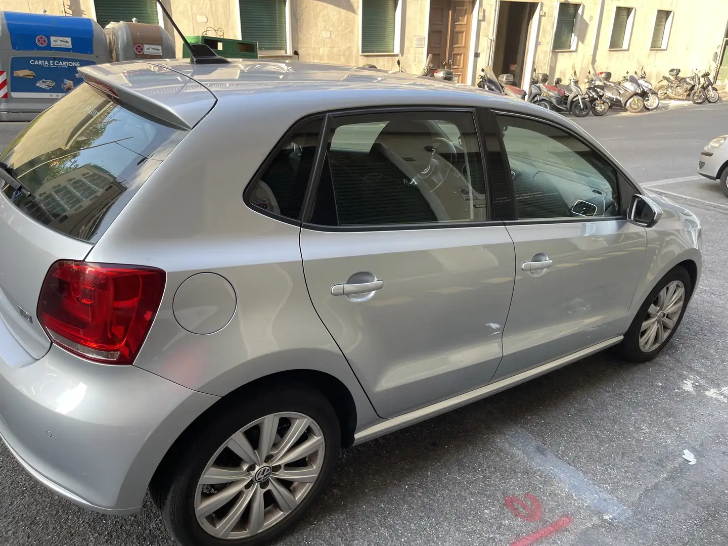 Volkswagen Polo 5p 1.6 tdi Highline 90cv - 1