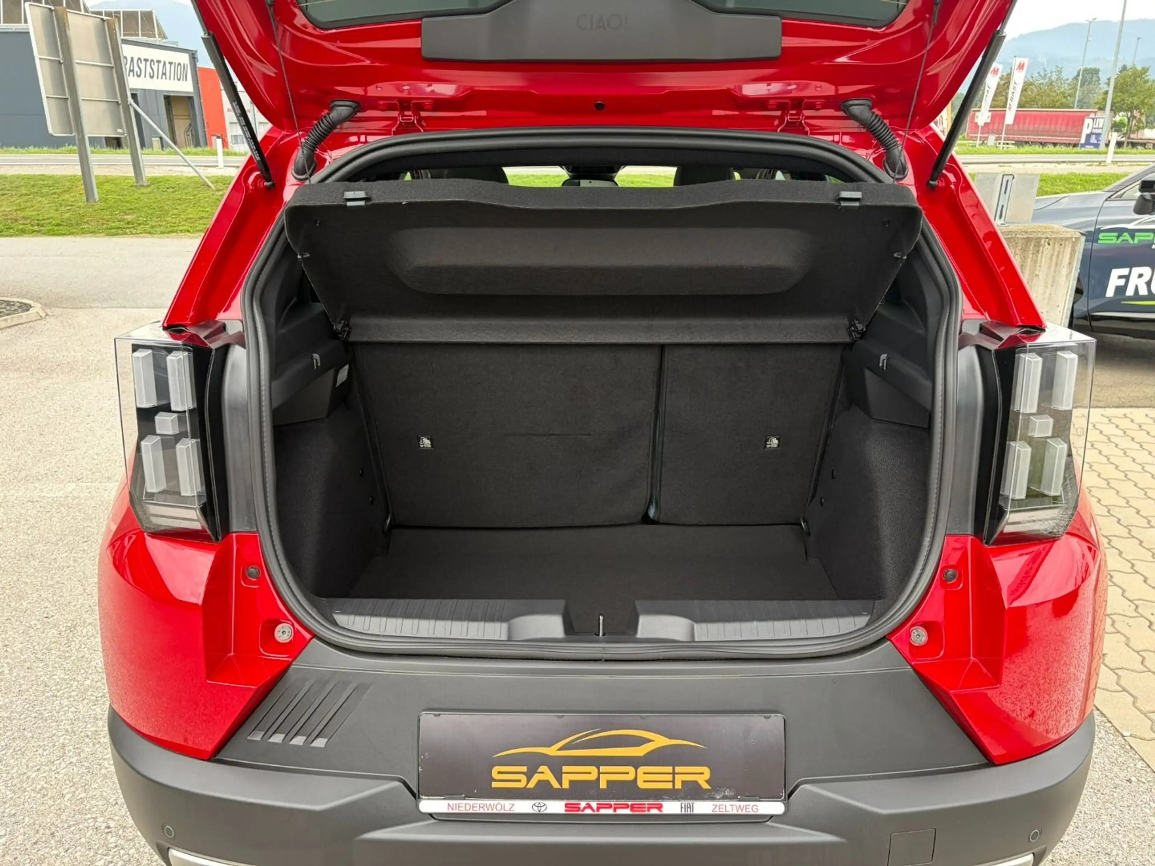 Fiat Grande Panda 1.2 T-Gen3 Benziner La Prima — photo 8