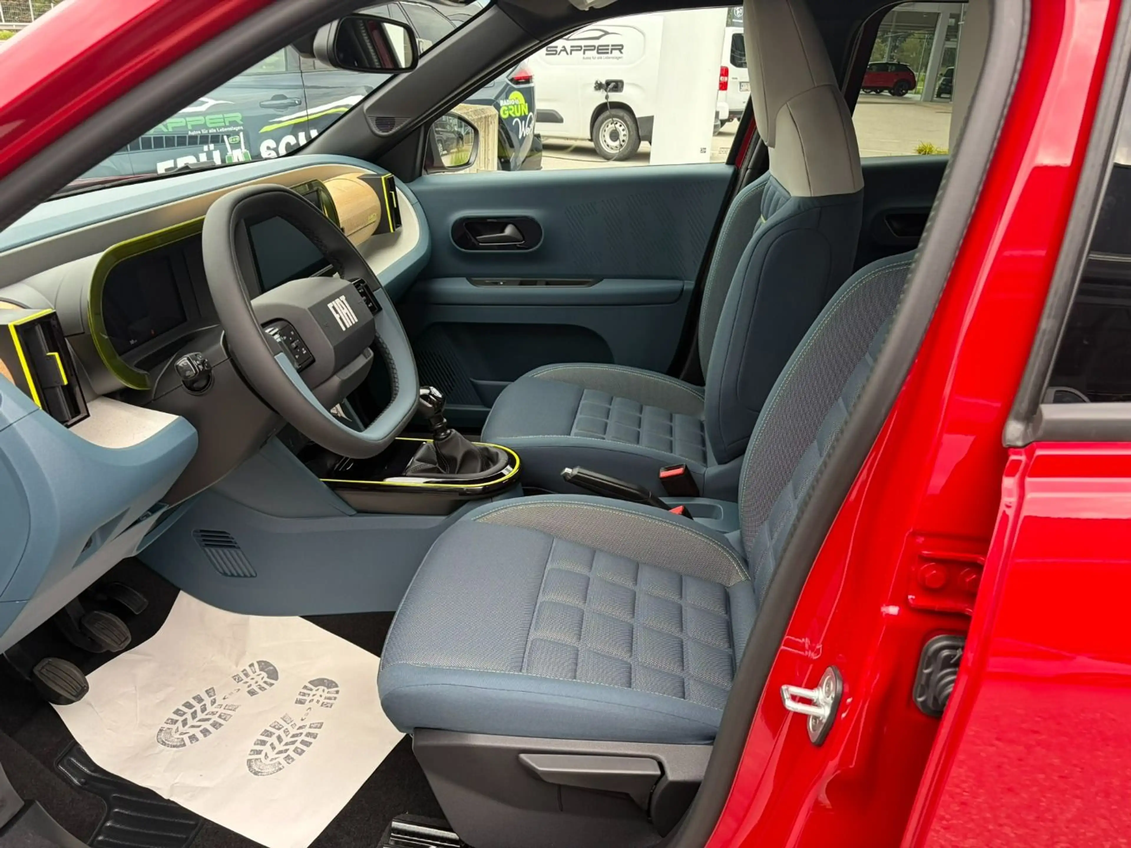 Fiat Grande Panda 1.2 T-Gen3 Benziner La Prima — photo 11